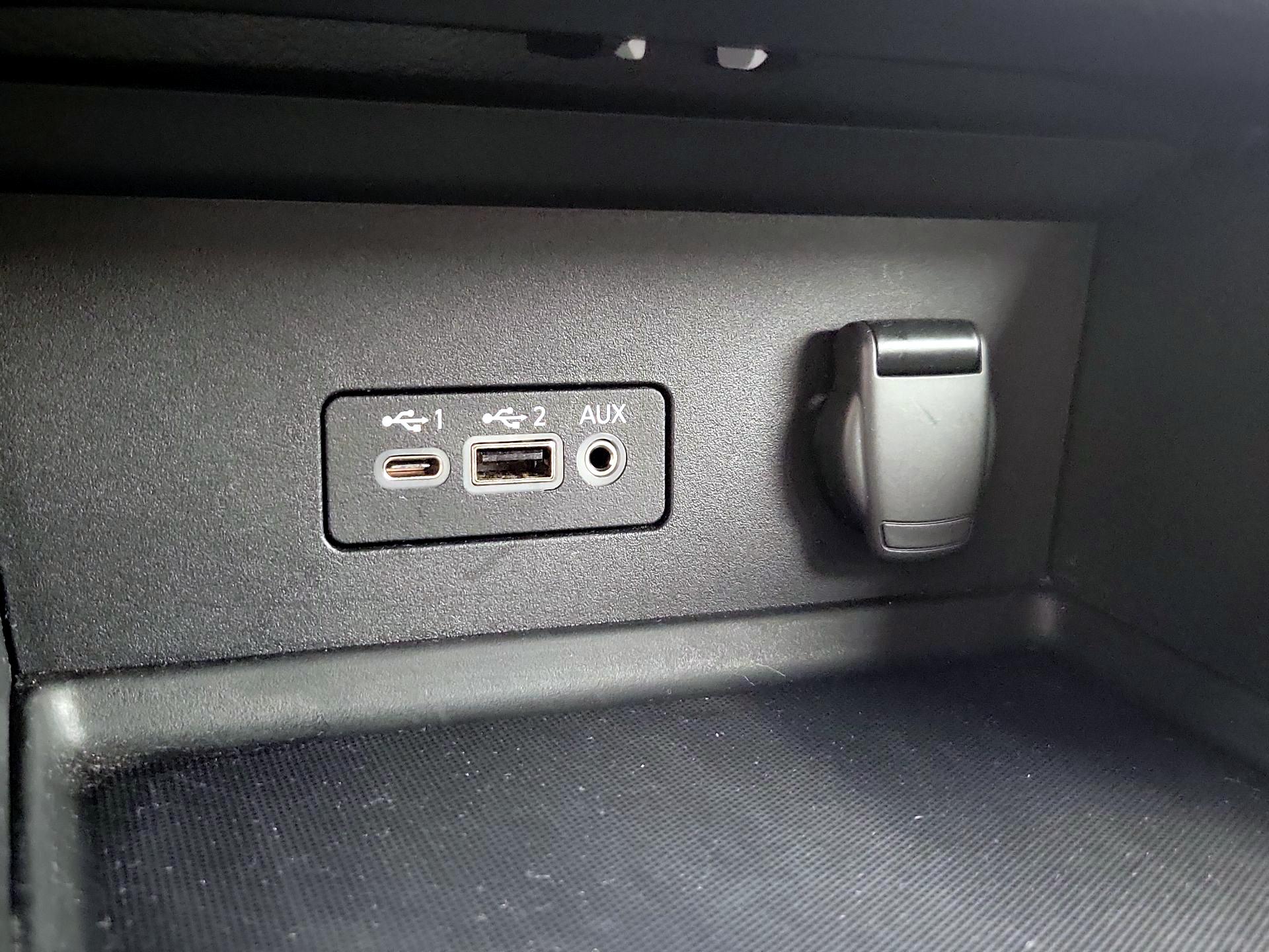 Thumbnail: 2022 Nissan Sentra - 18