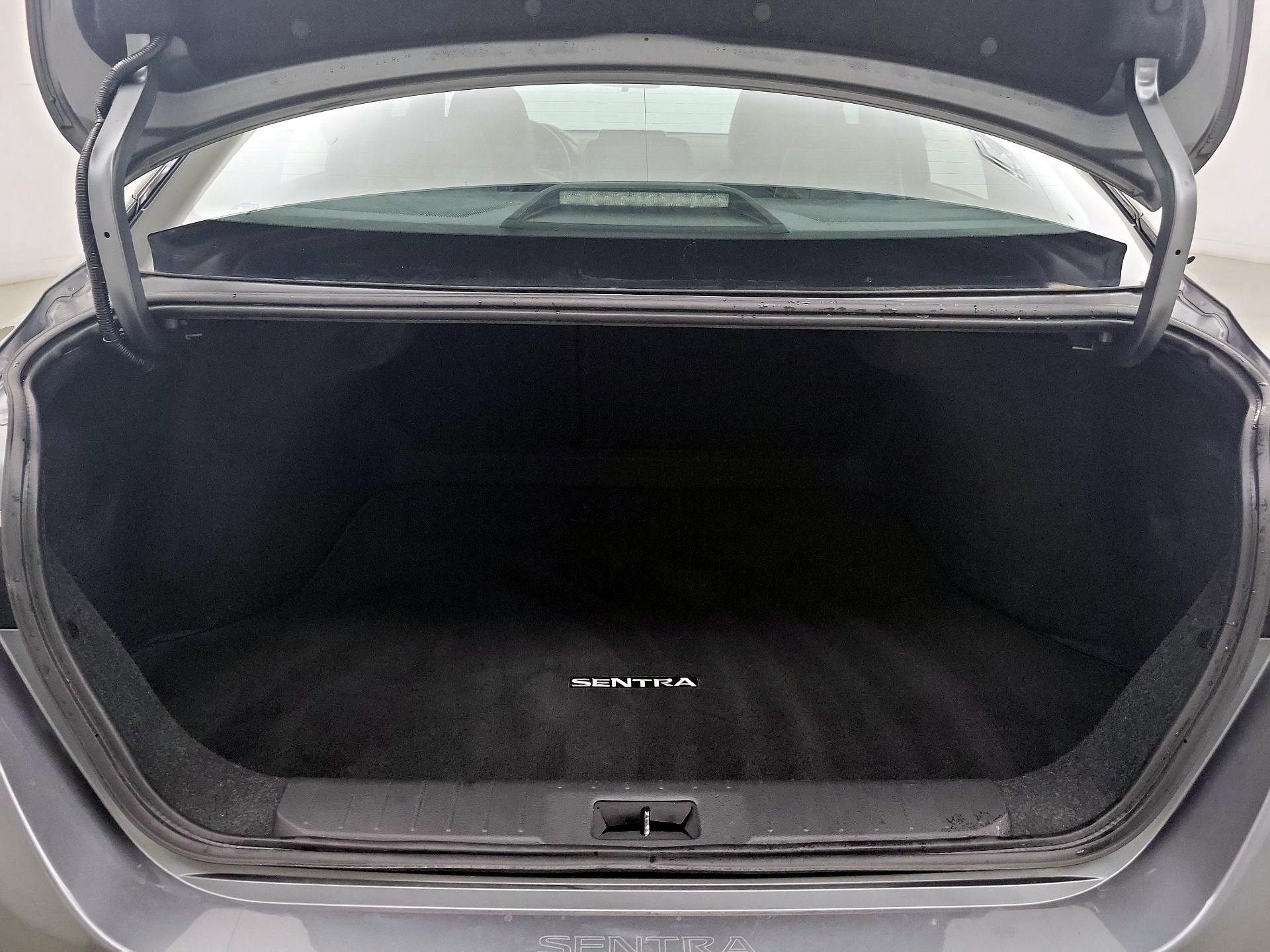 Thumbnail: 2022 Nissan Sentra - 20