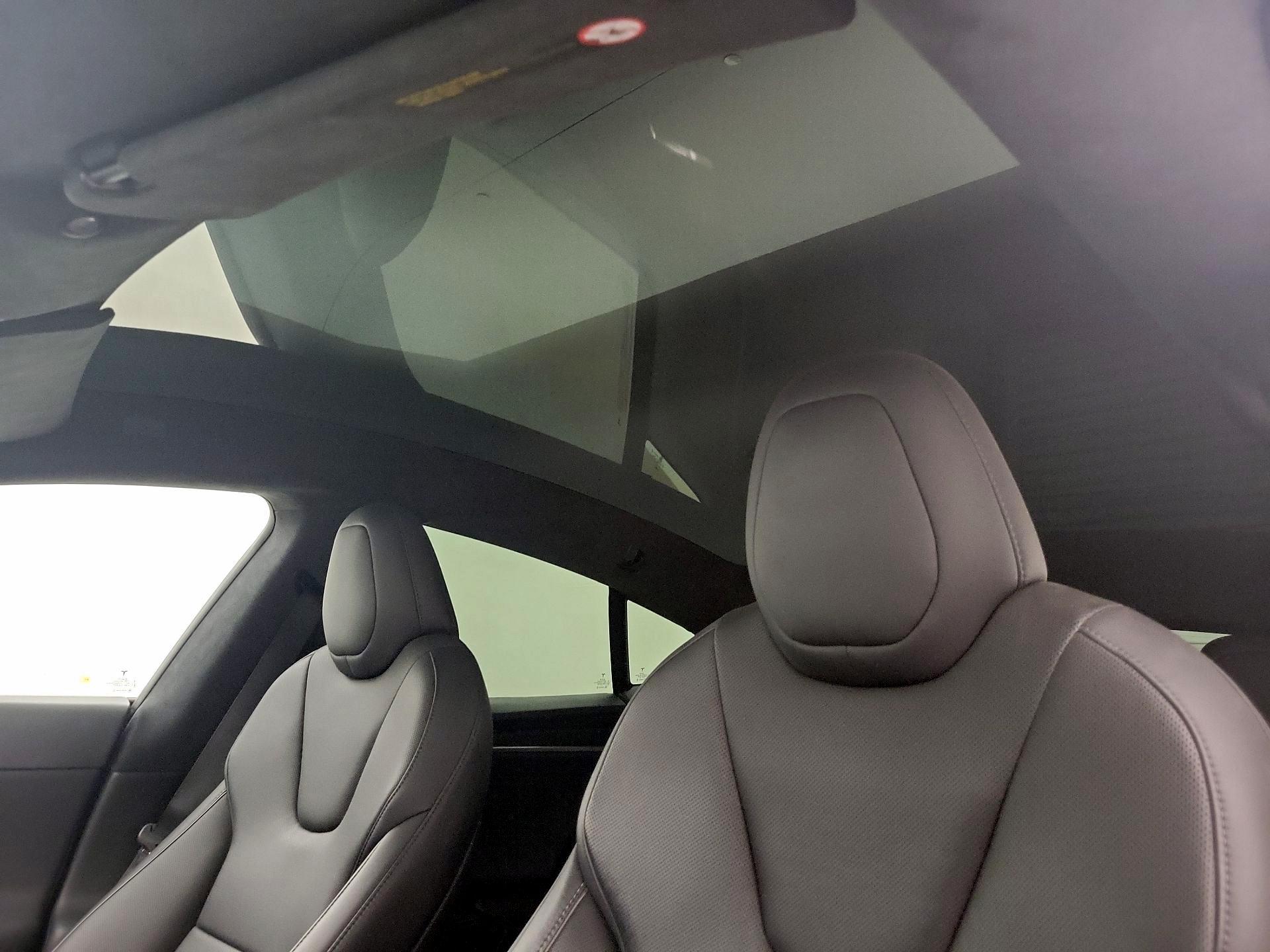 Thumbnail: 2022 Tesla Model S - 19