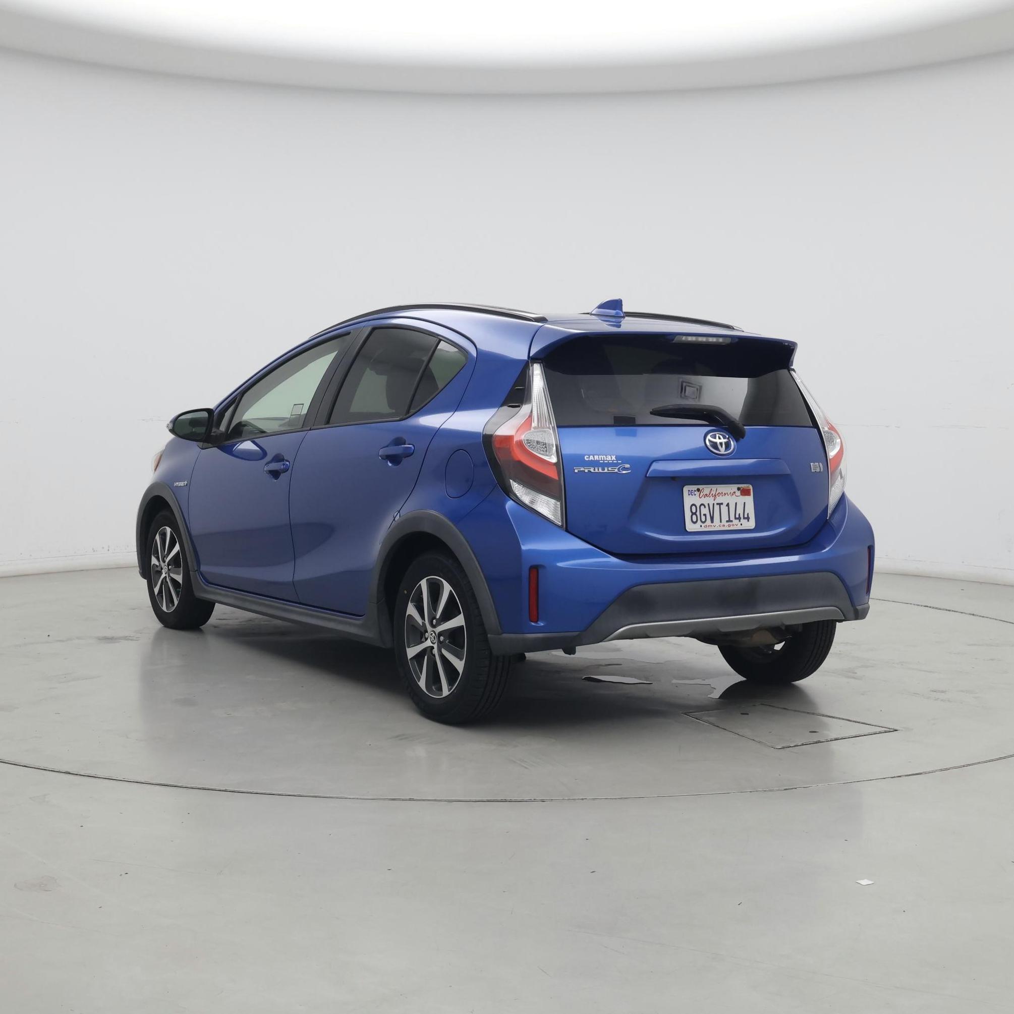 Thumbnail: 2018 Toyota Prius c - 2