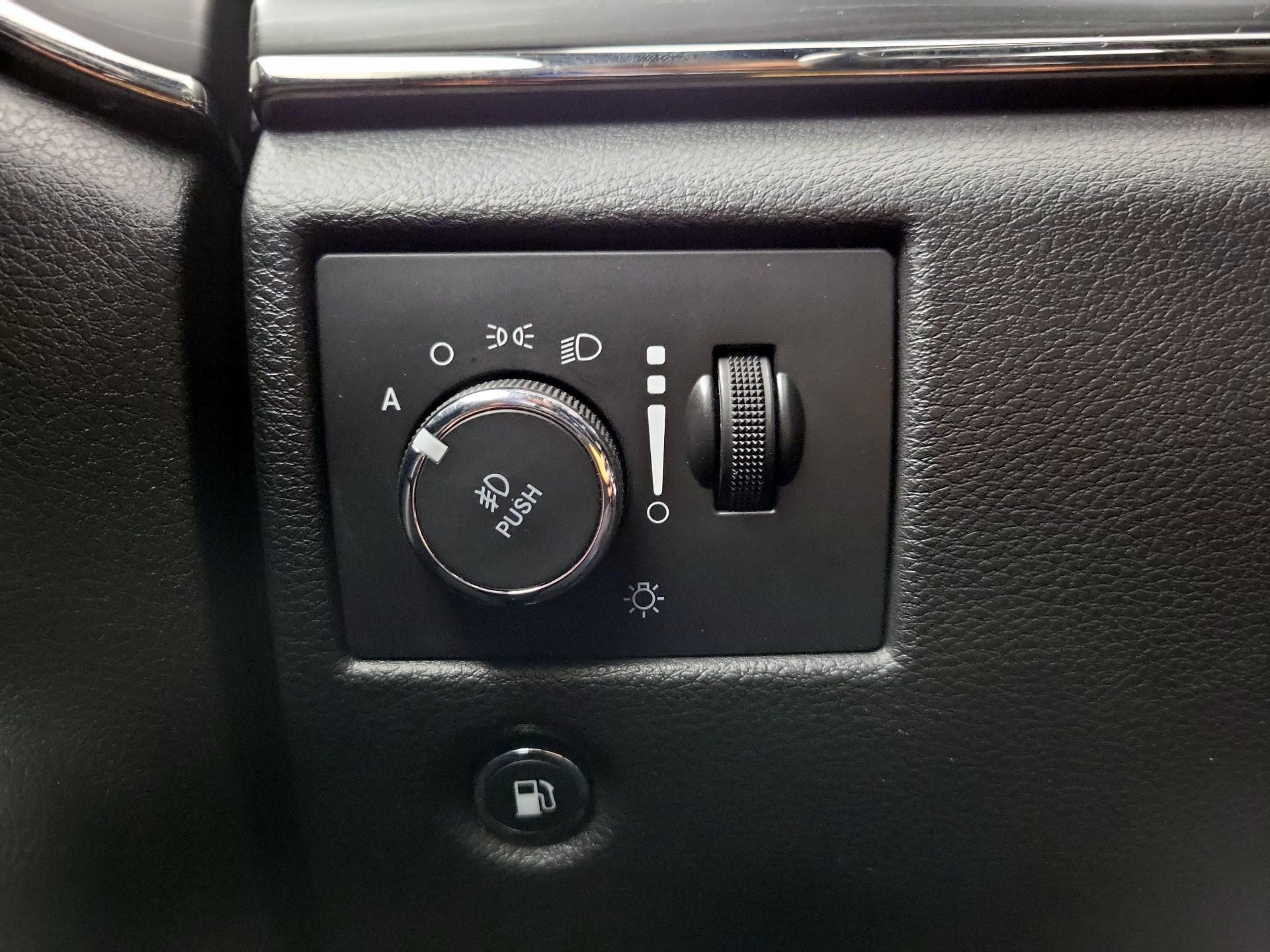 Thumbnail: 2019 Jeep Grand Cherokee - 13