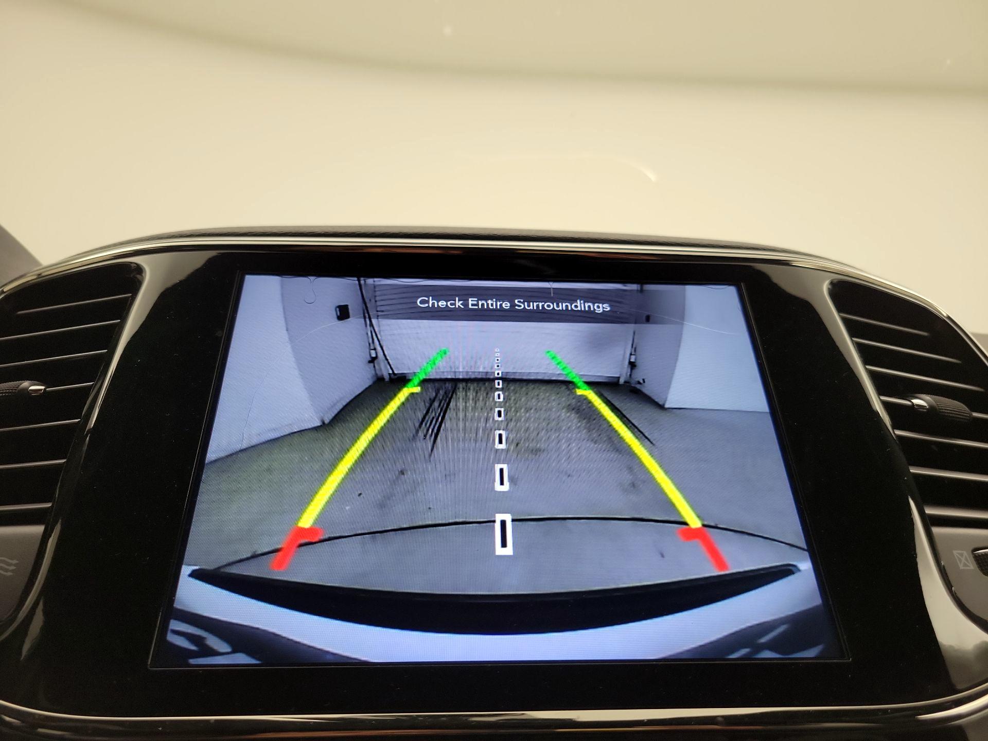 Thumbnail: 2019 Jeep Grand Cherokee - 15