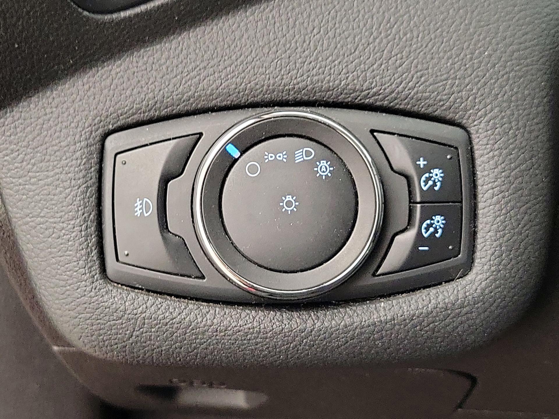 Thumbnail: 2014 Ford Escape - 13