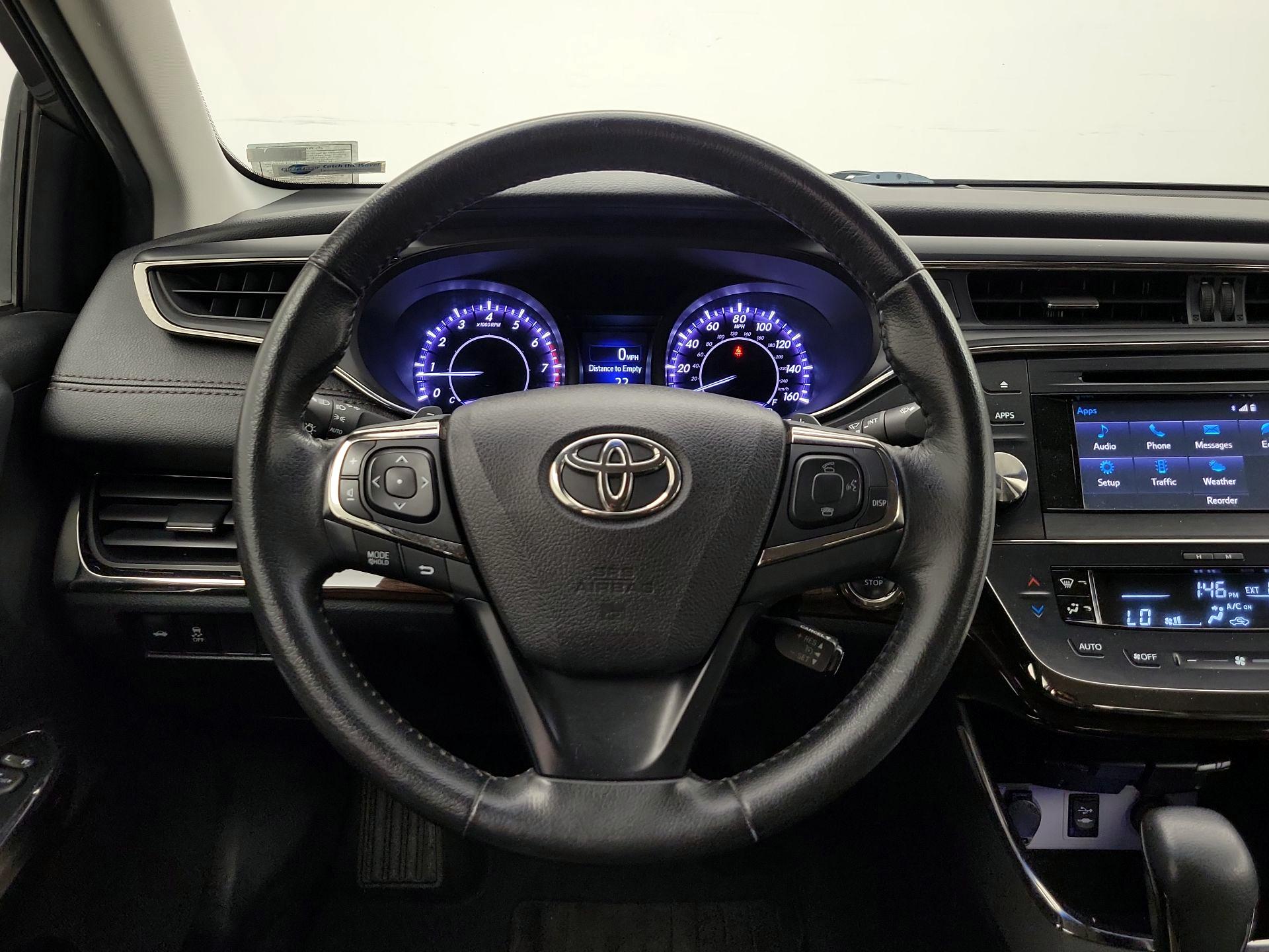 Thumbnail: 2015 Toyota Avalon - 10