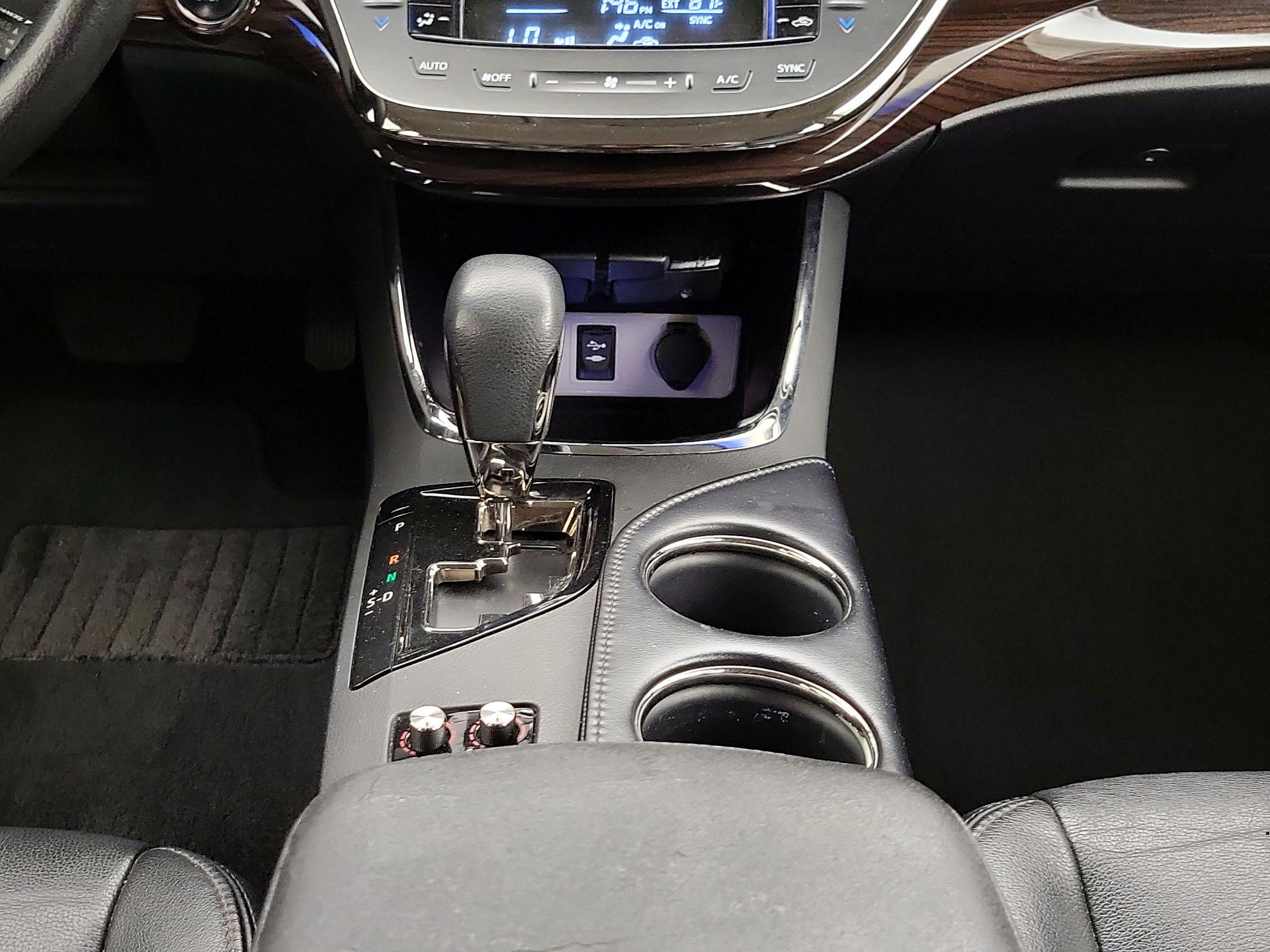 Thumbnail: 2015 Toyota Avalon - 17