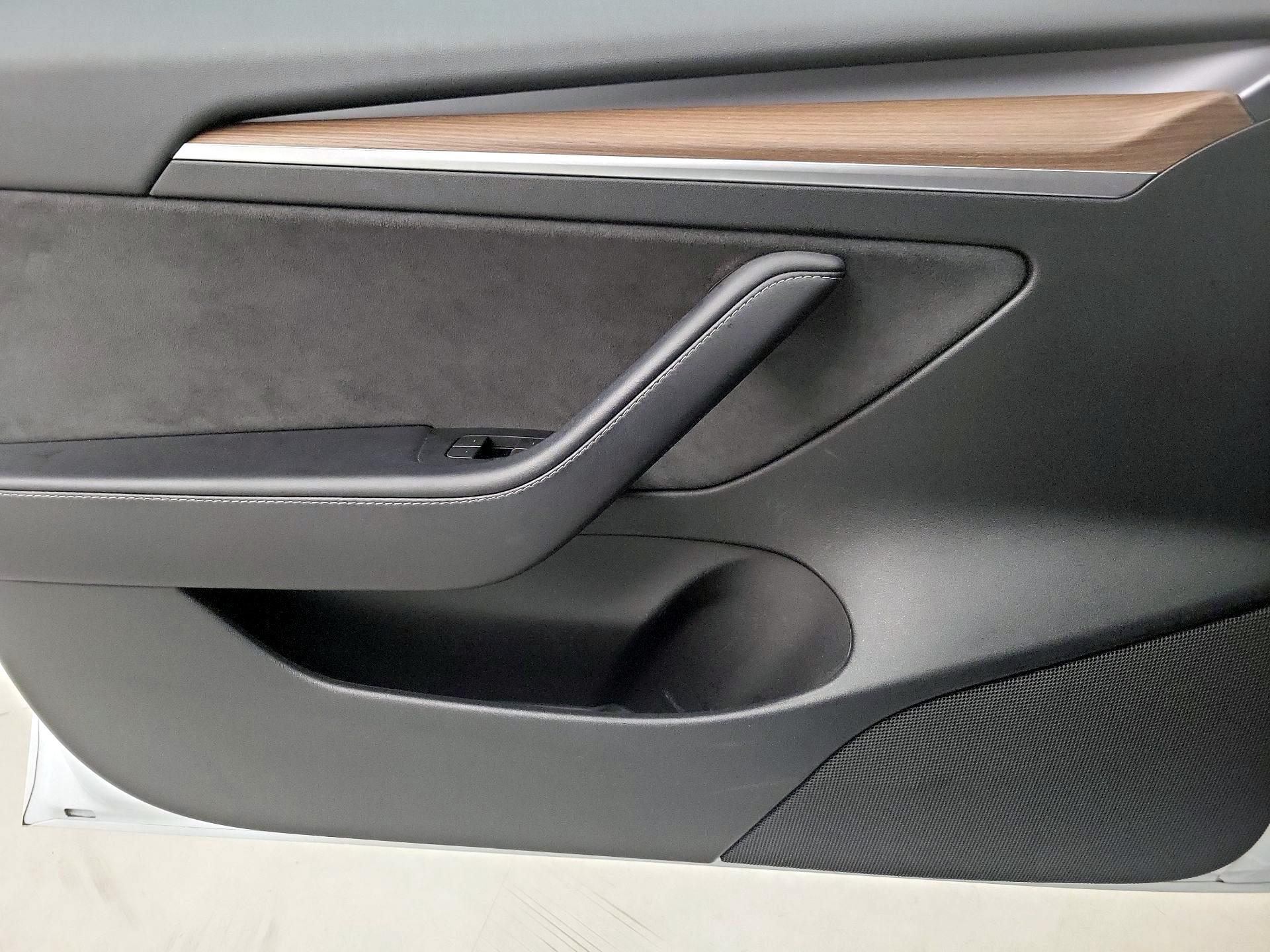 Thumbnail: 2023 Tesla Model 3 - 12