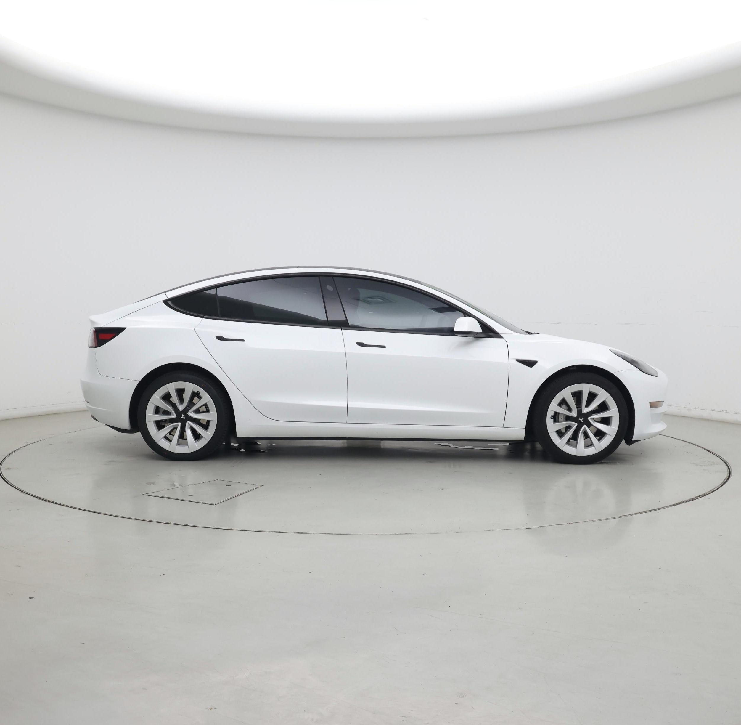 Thumbnail: 2023 Tesla Model 3 - 7