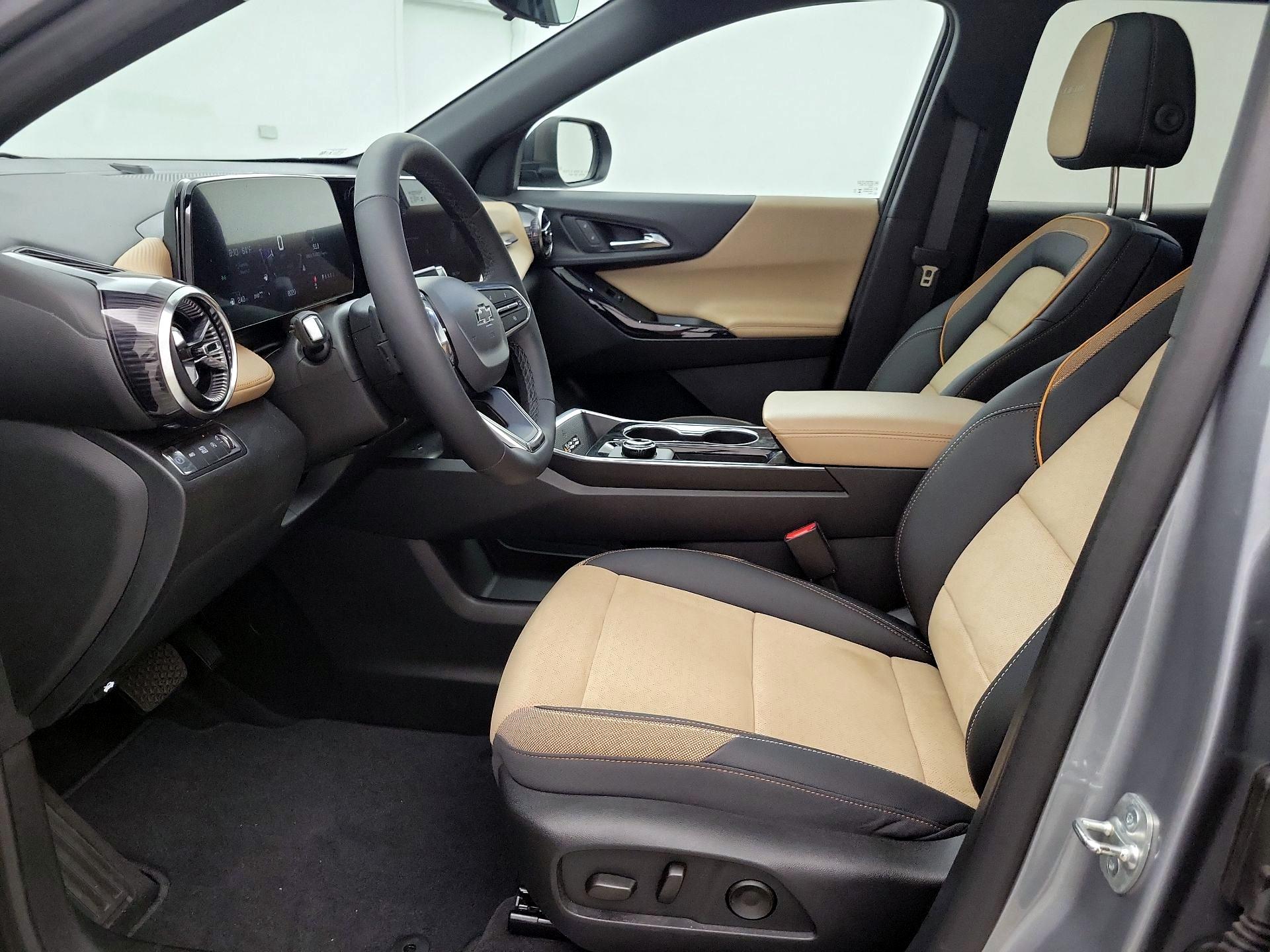 Thumbnail: 2025 Chevrolet Equinox - 11