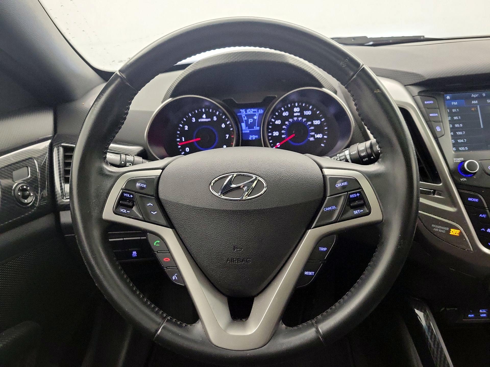 Thumbnail: 2017 Hyundai Veloster - 10