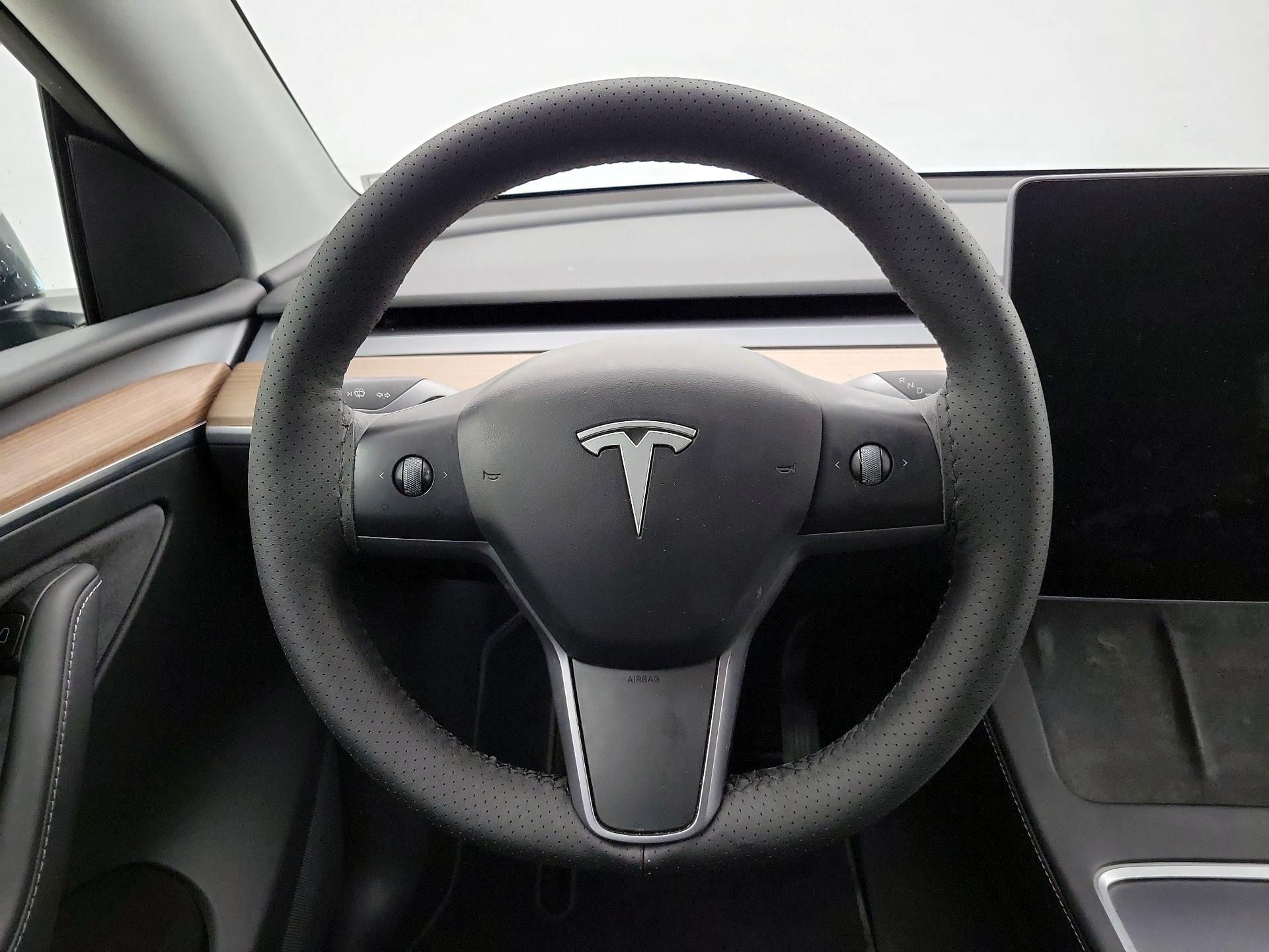 Thumbnail: 2024 Tesla Model Y - 10