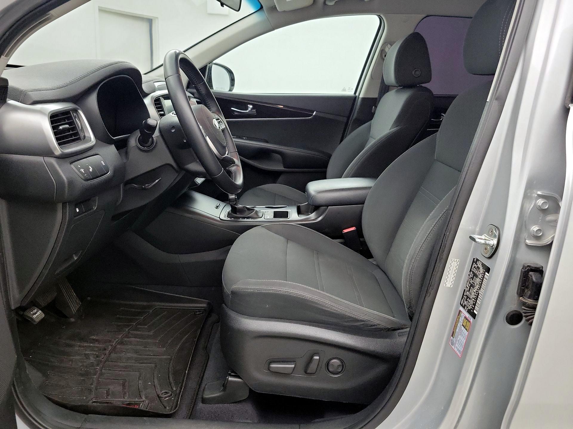 Thumbnail: 2020 Kia Sorento - 11