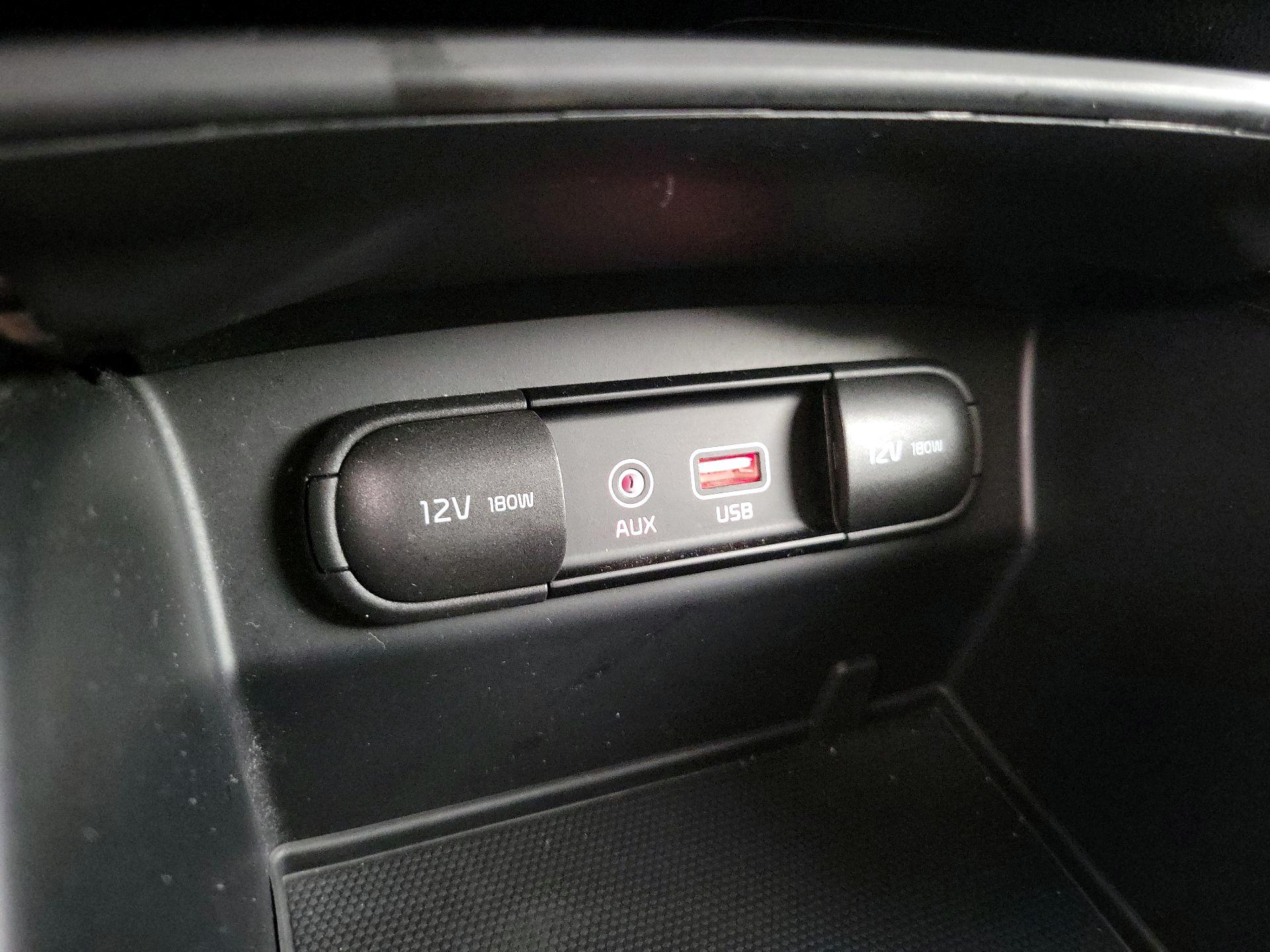 Thumbnail: 2020 Kia Sorento - 18