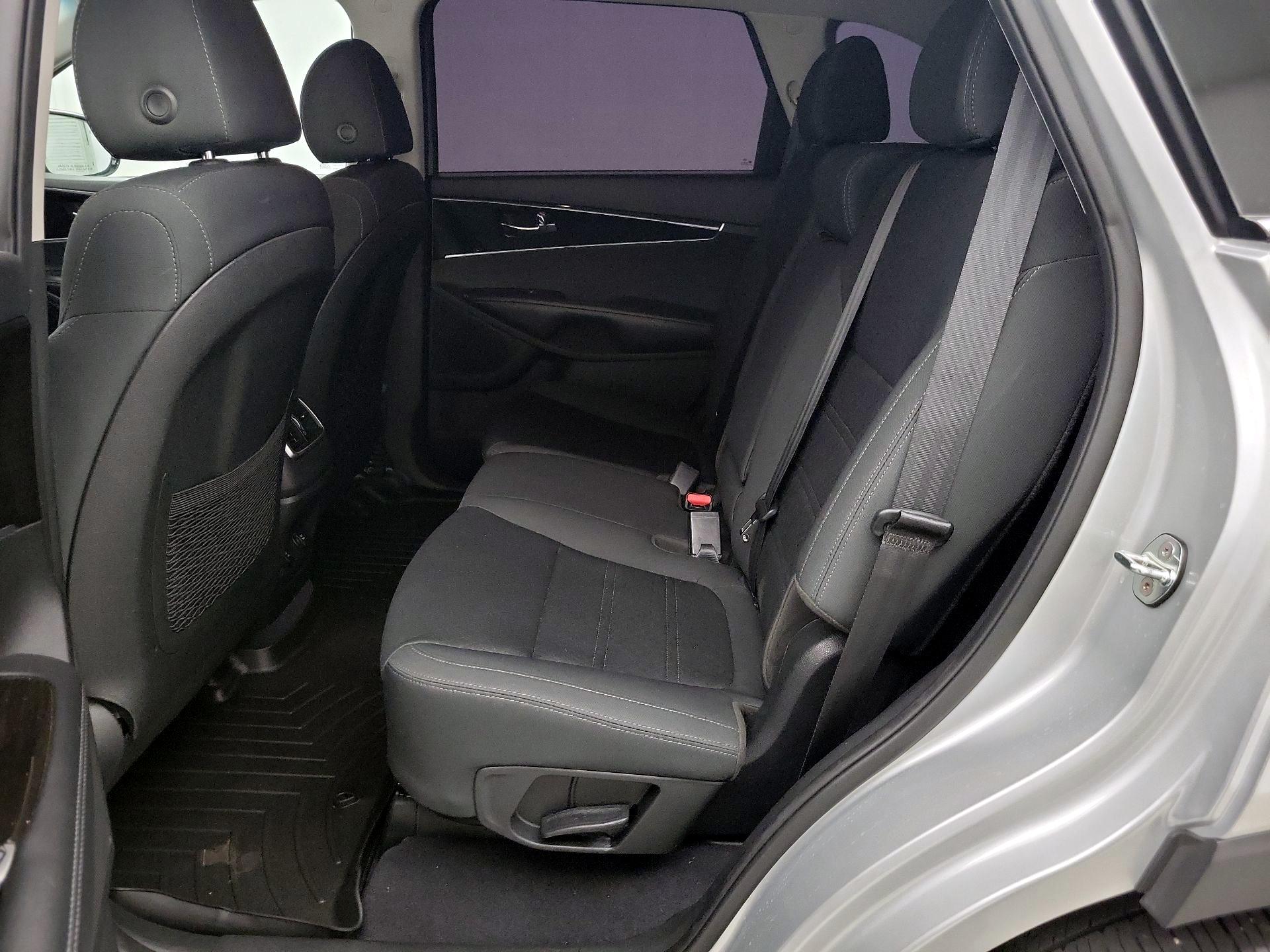 Thumbnail: 2020 Kia Sorento - 19