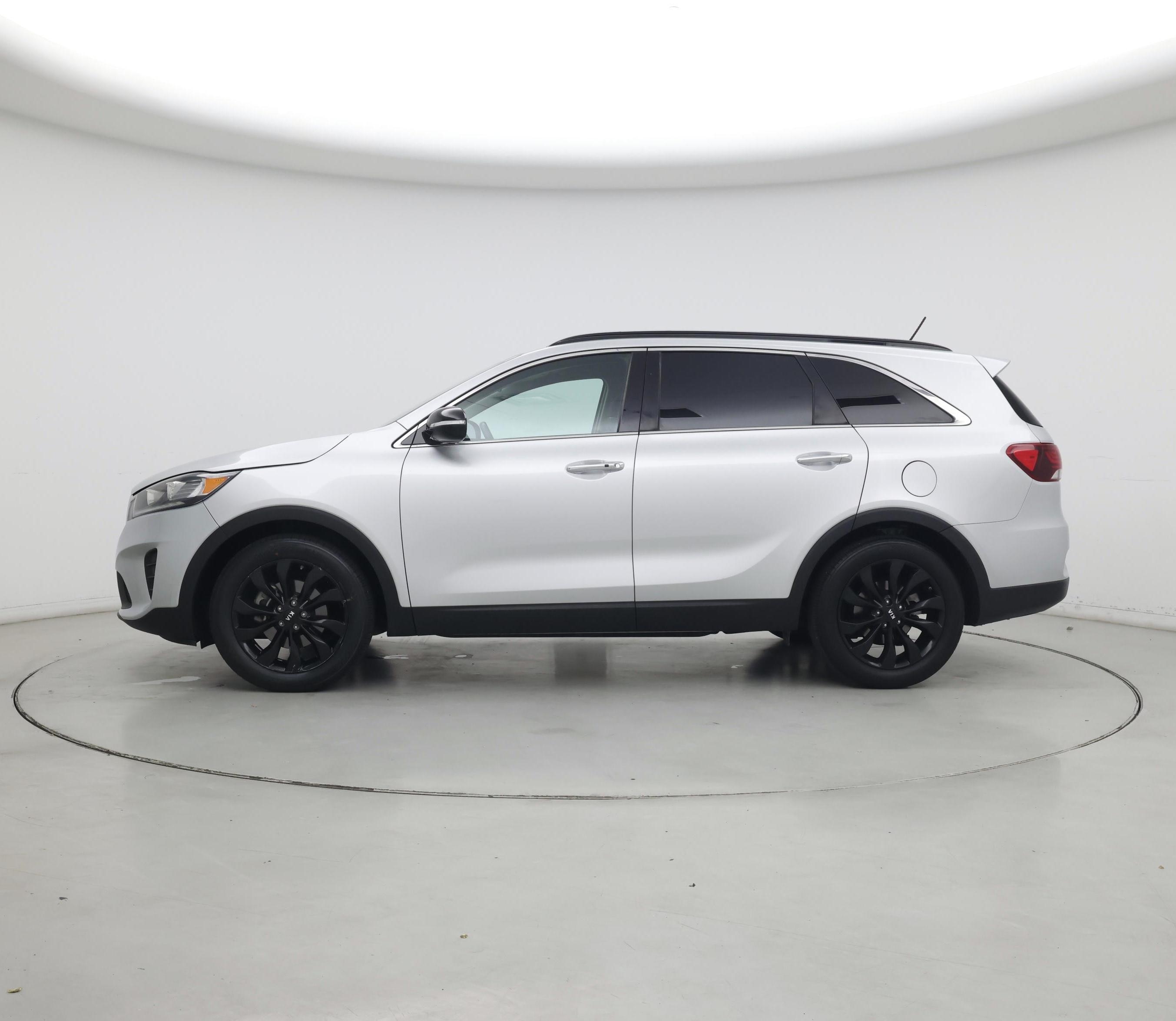 Thumbnail: 2020 Kia Sorento - 3