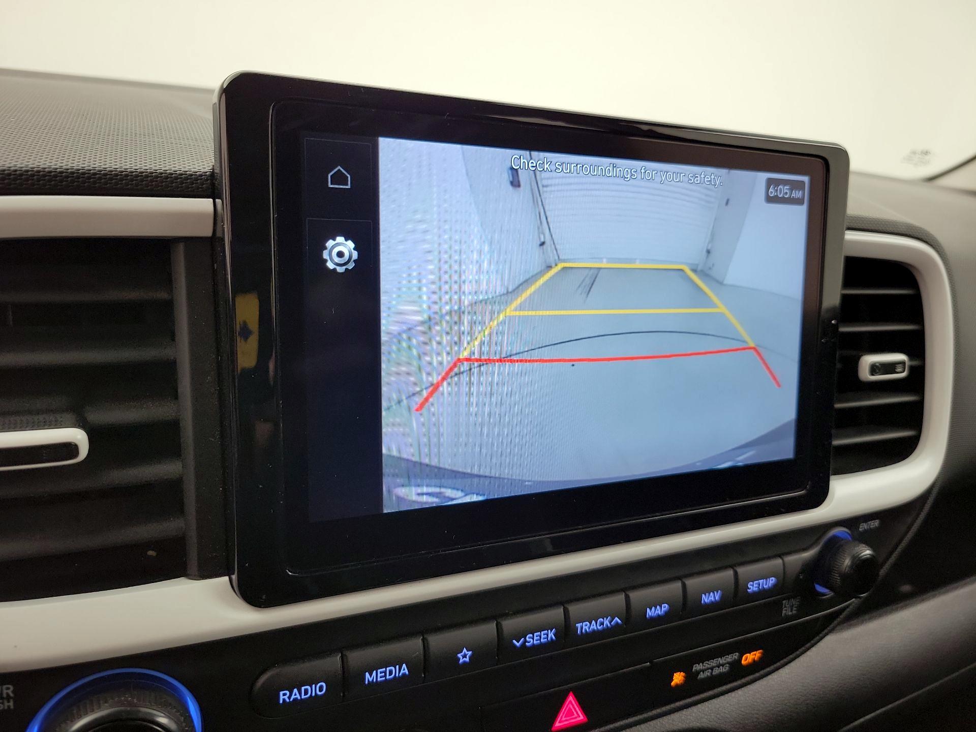 Thumbnail: 2022 Hyundai Venue - 15