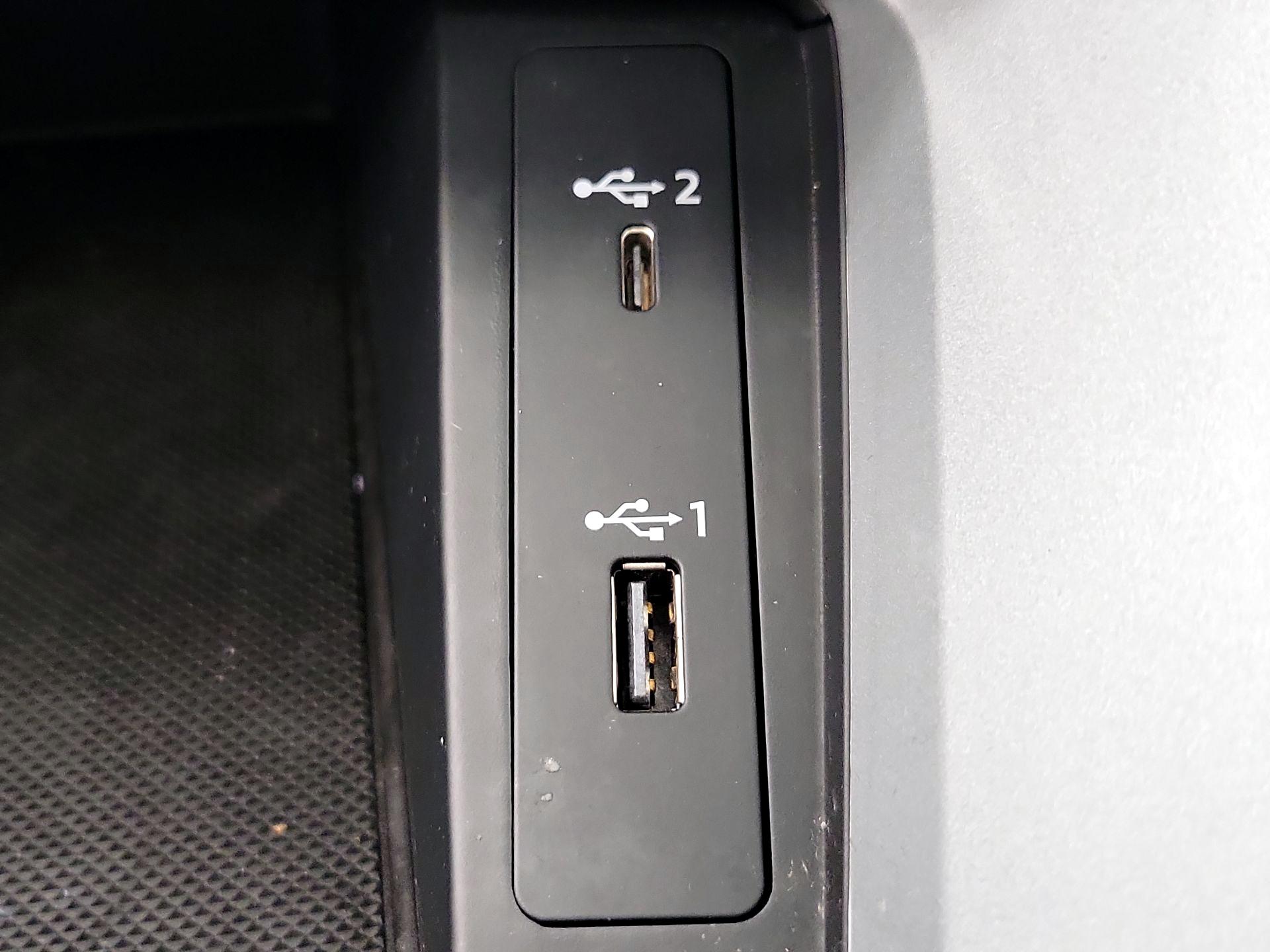 Thumbnail: 2020 Audi Q3 - 18