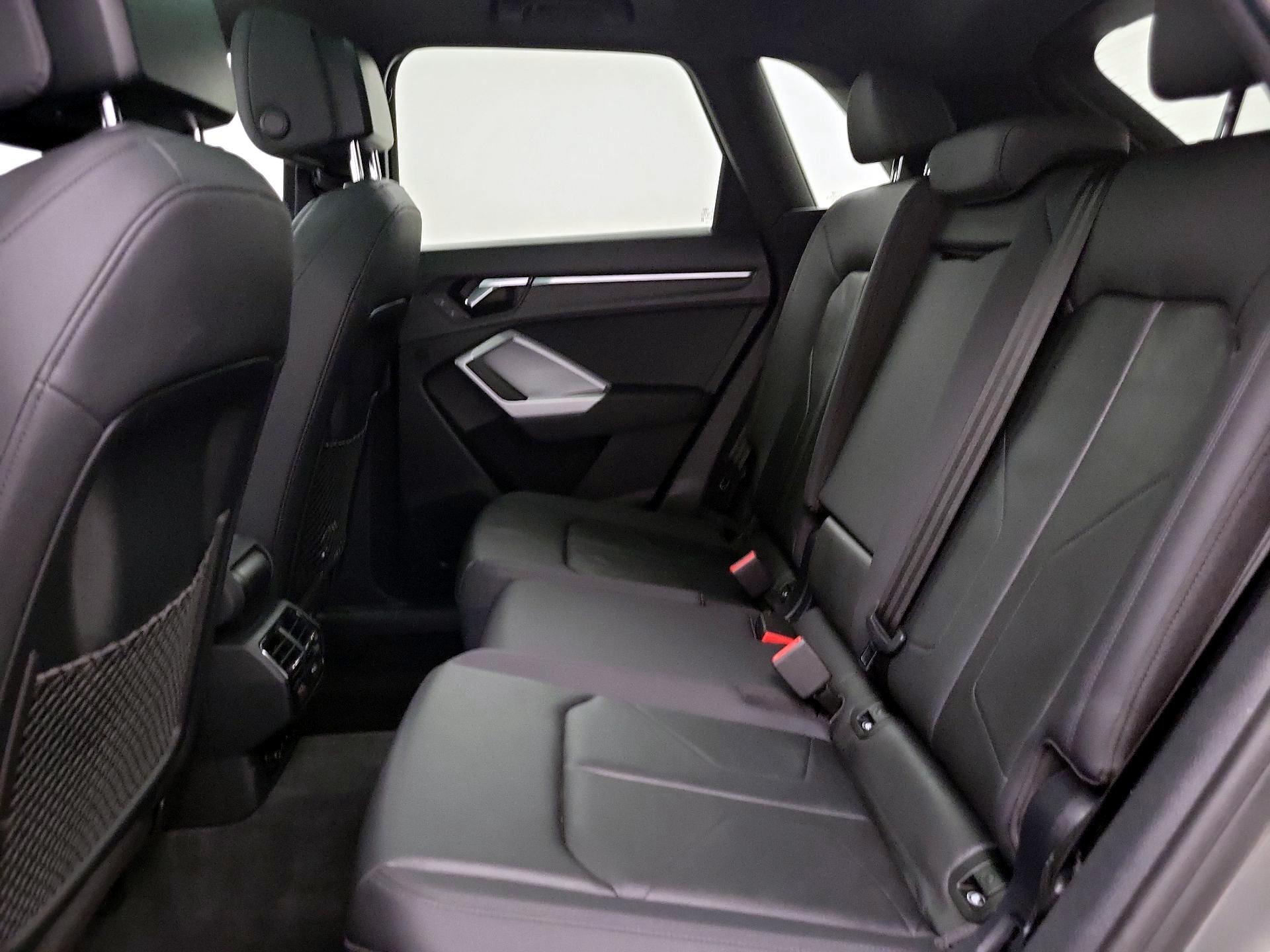 Thumbnail: 2020 Audi Q3 - 20