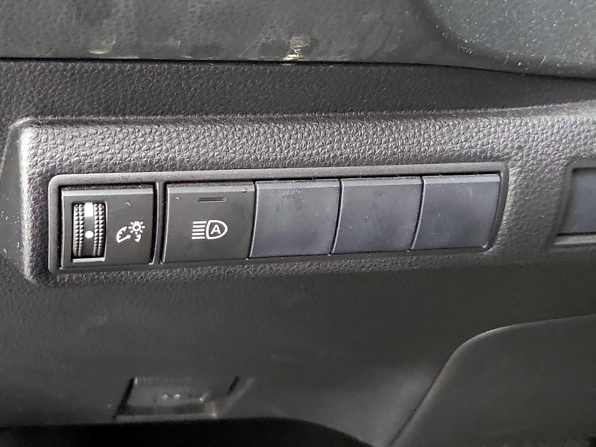 Thumbnail: 2021 Toyota Corolla - 13