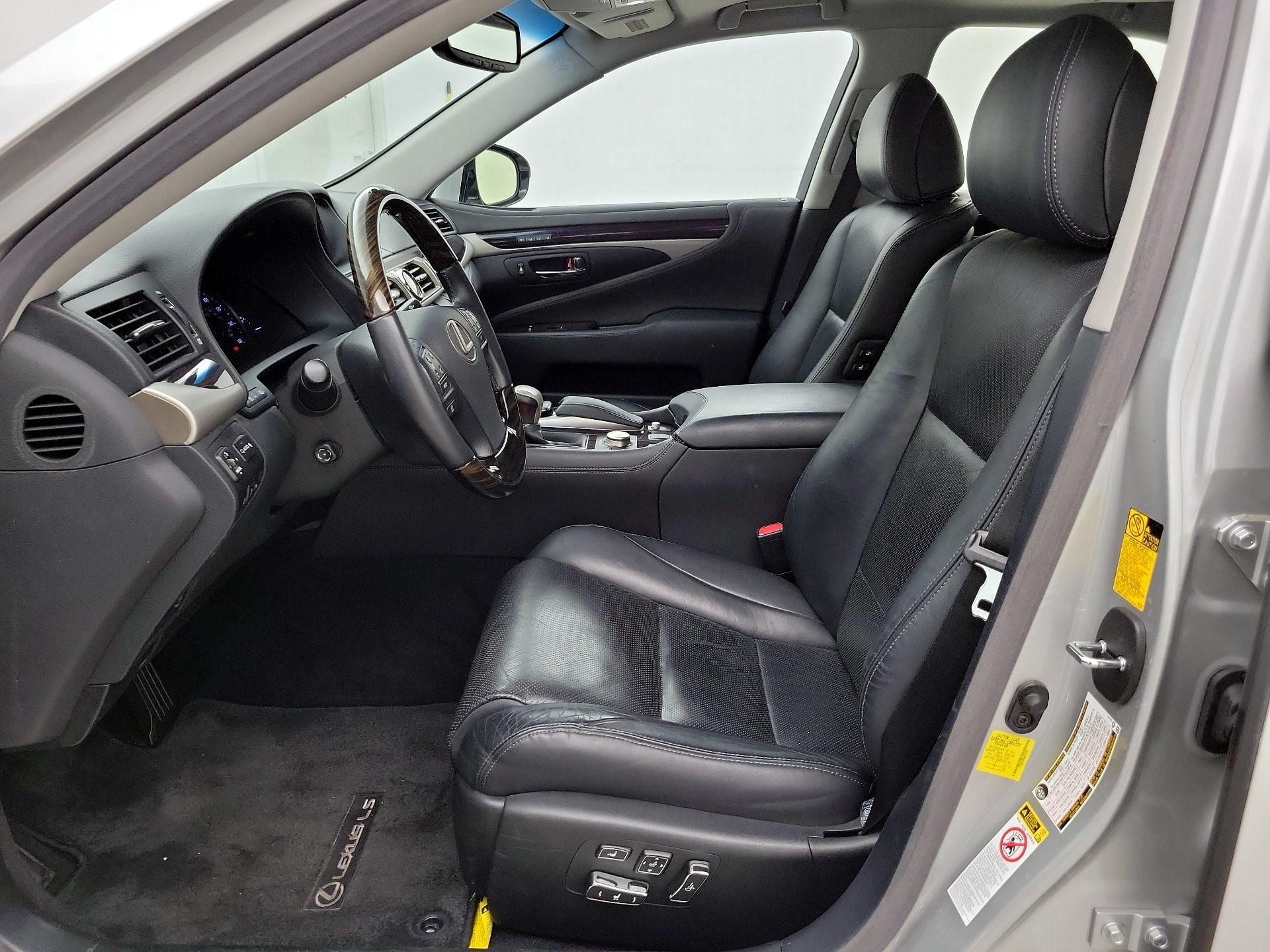 Thumbnail: 2014 Lexus LS - 11