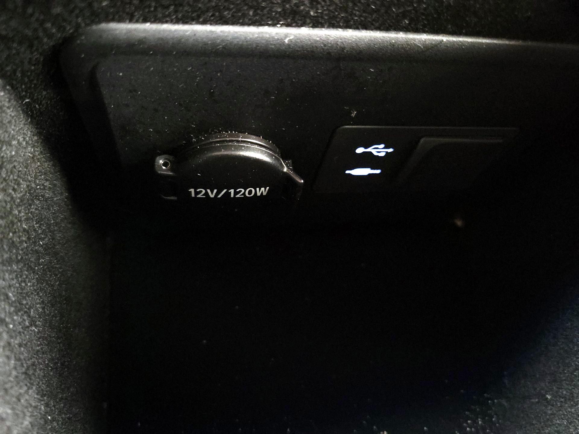 Thumbnail: 2014 Lexus LS - 19