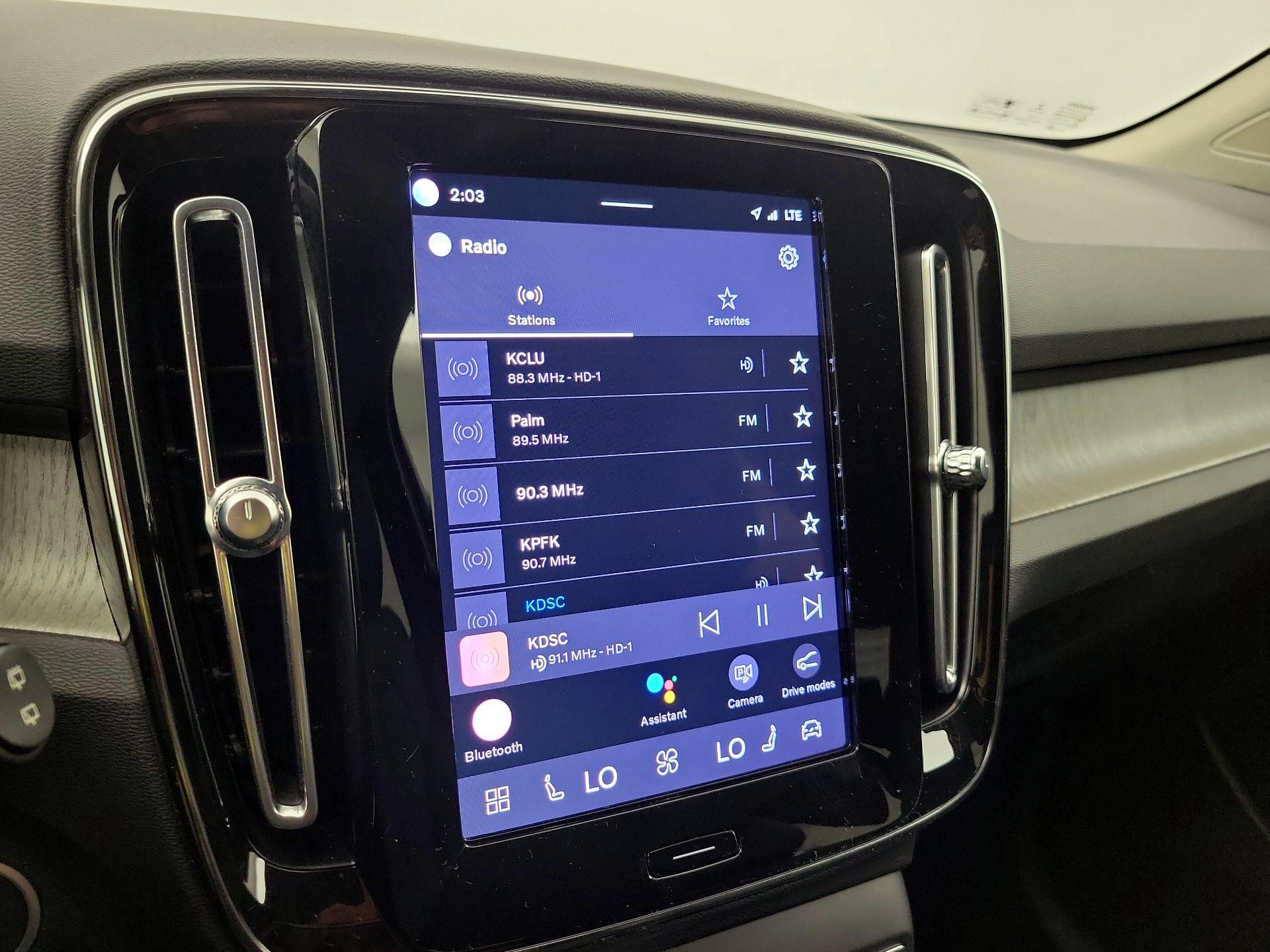 Thumbnail: 2023 Volvo XC40 - 15