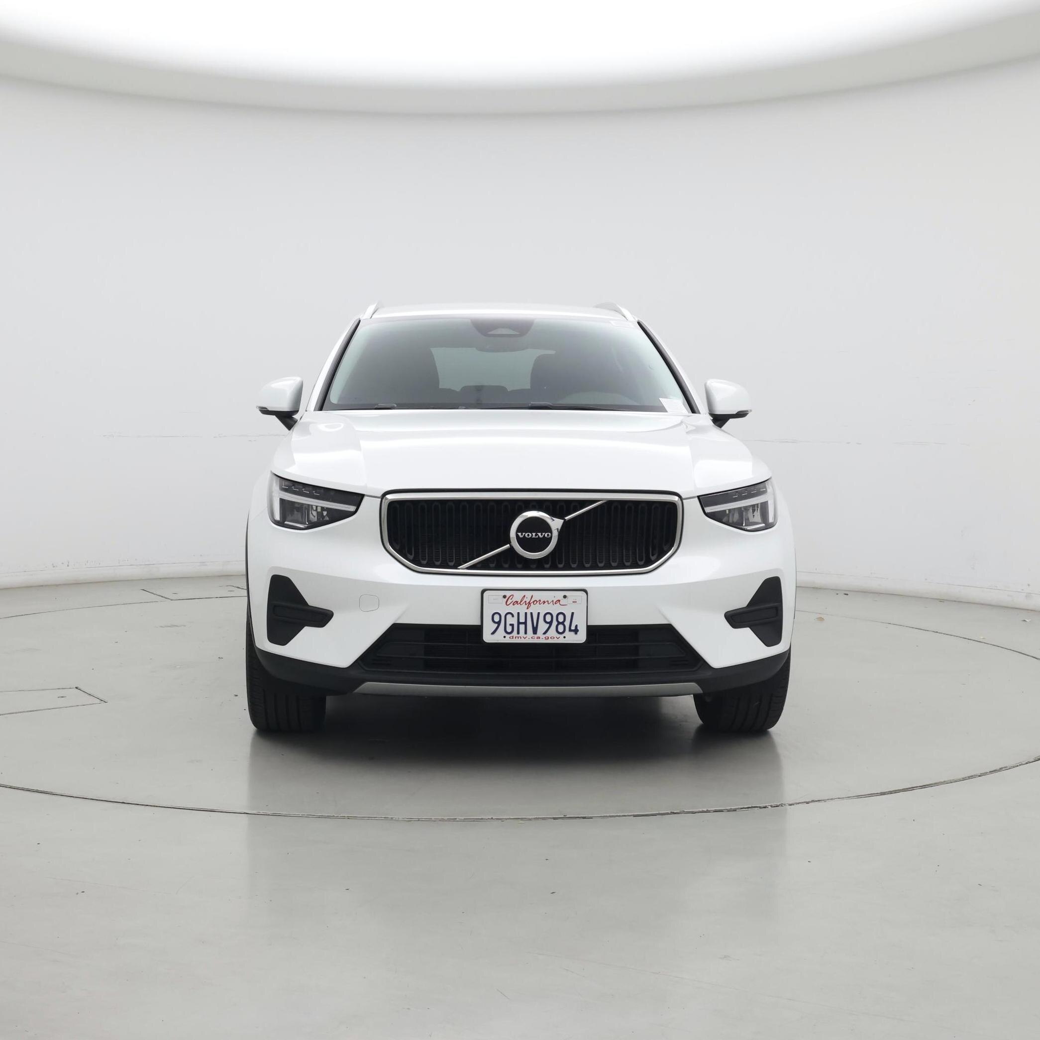 Thumbnail: 2023 Volvo XC40 - 5