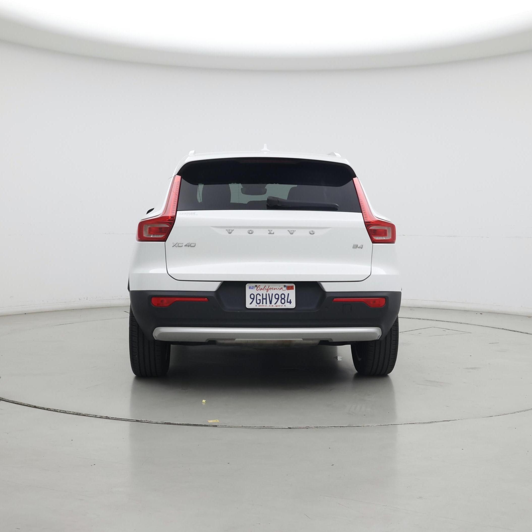 Thumbnail: 2023 Volvo XC40 - 6