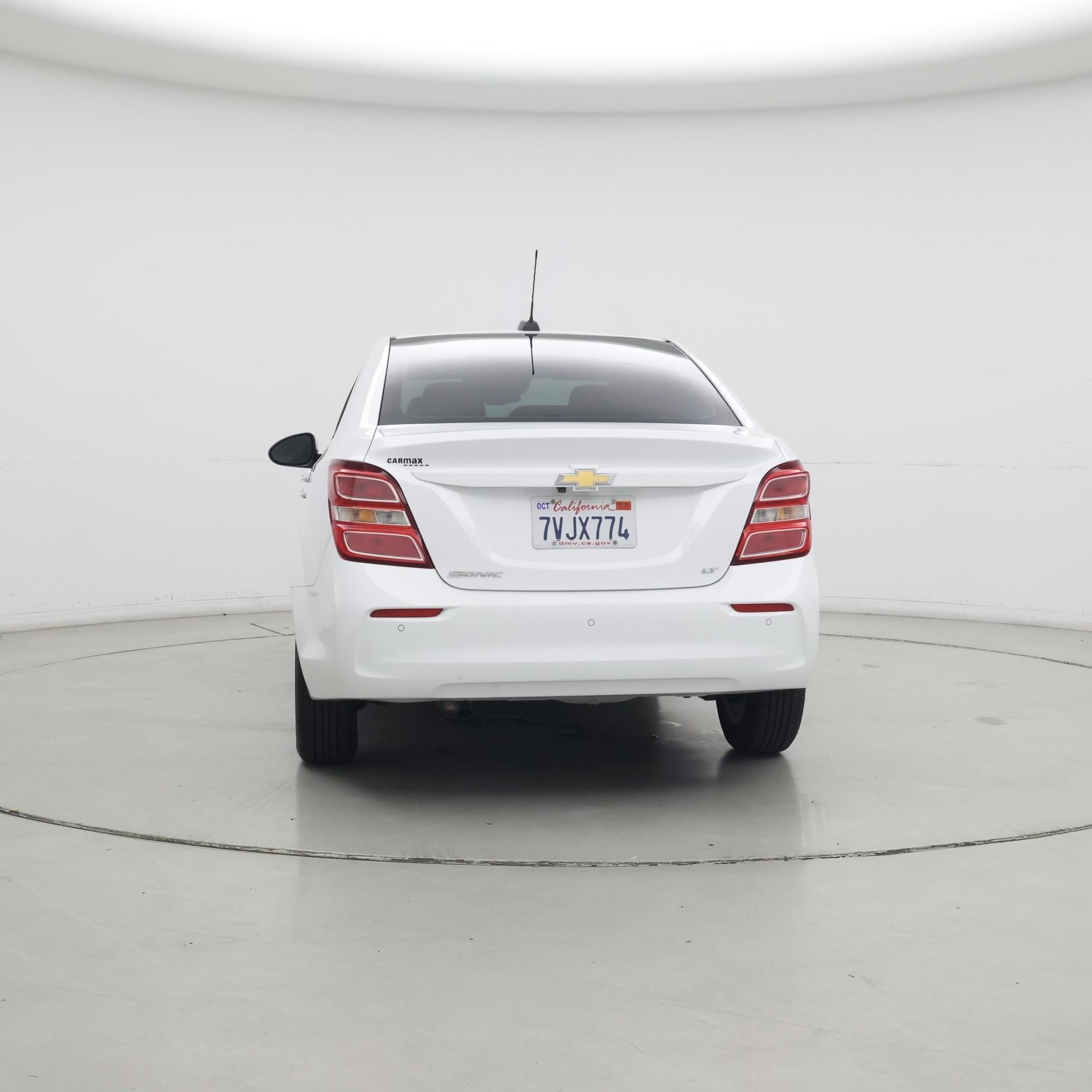 Thumbnail: 2017 Chevrolet Sonic - 6