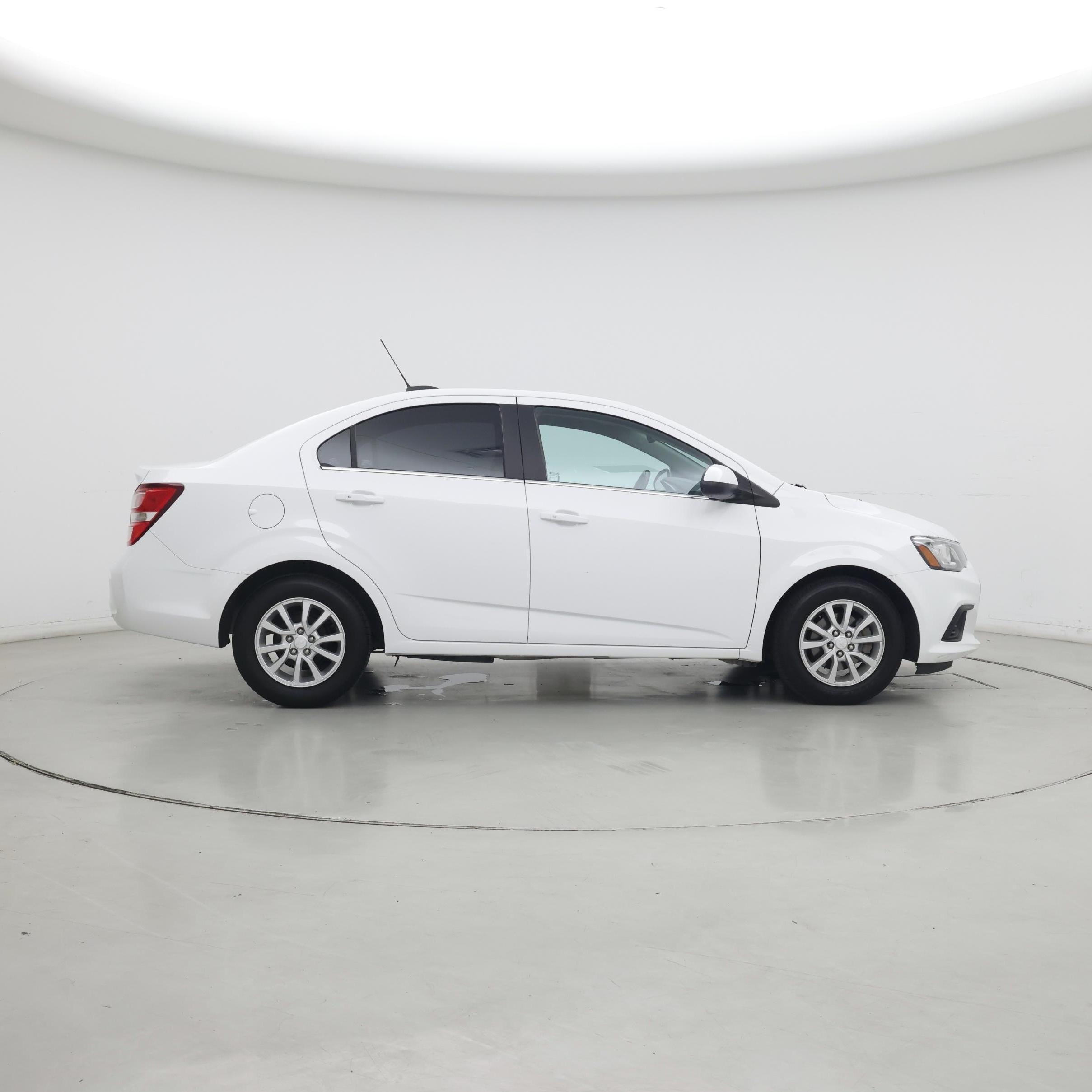 Thumbnail: 2017 Chevrolet Sonic - 7