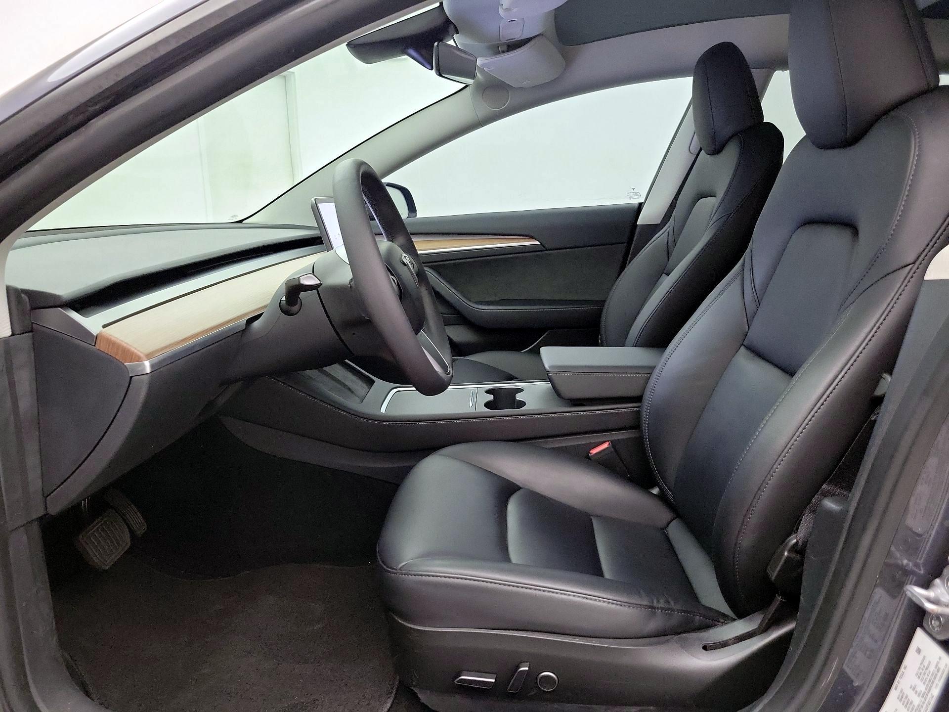 Thumbnail: 2023 Tesla Model 3 - 11