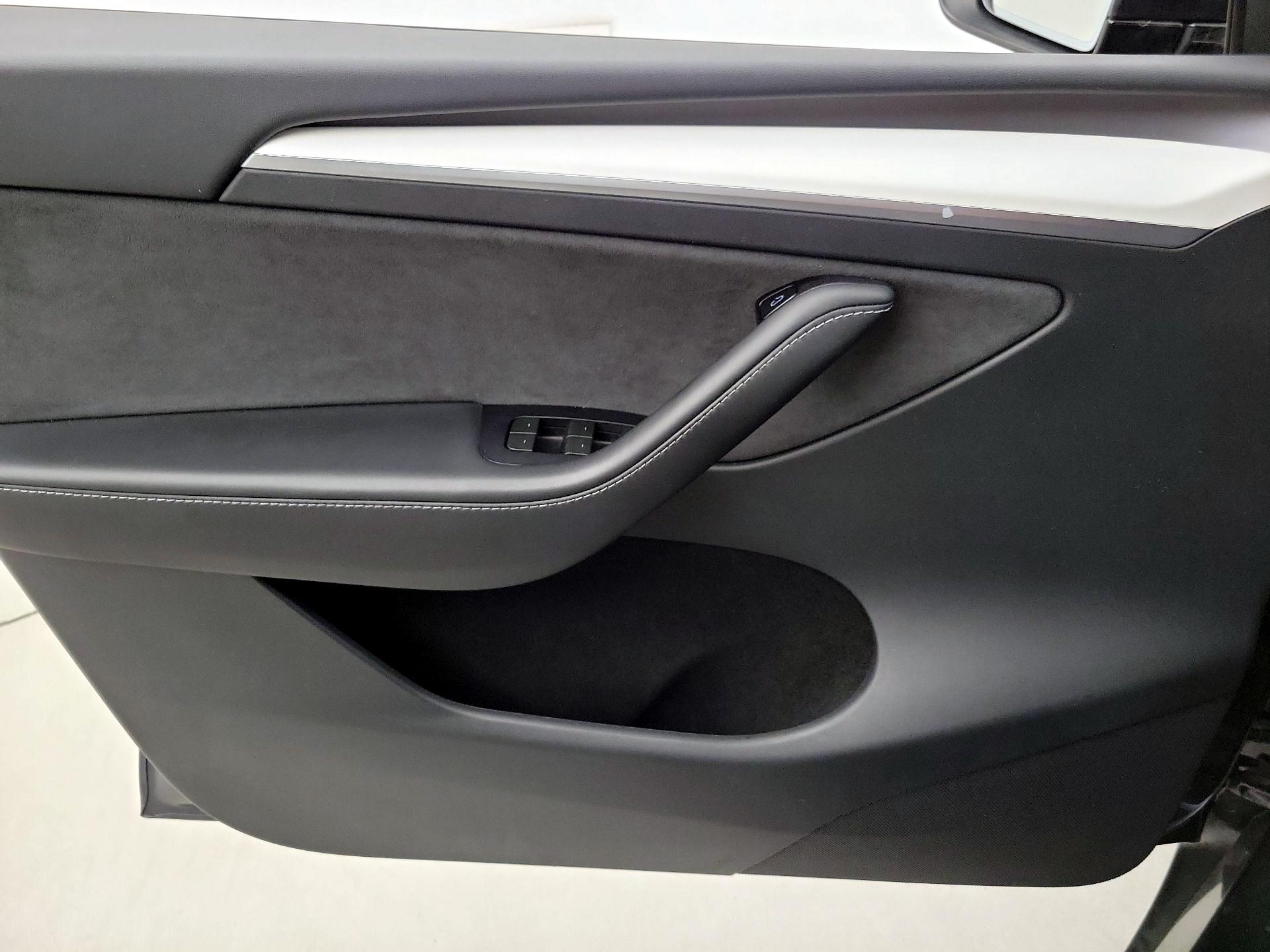 Thumbnail: 2024 Tesla Model Y - 12