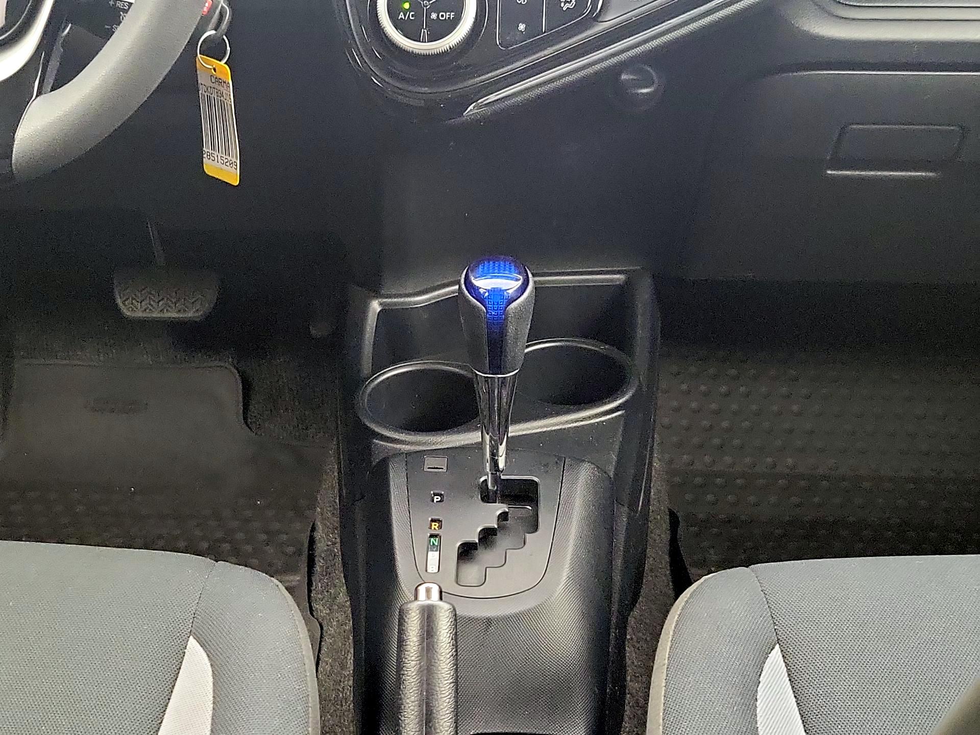 Thumbnail: 2018 Toyota Prius c - 17