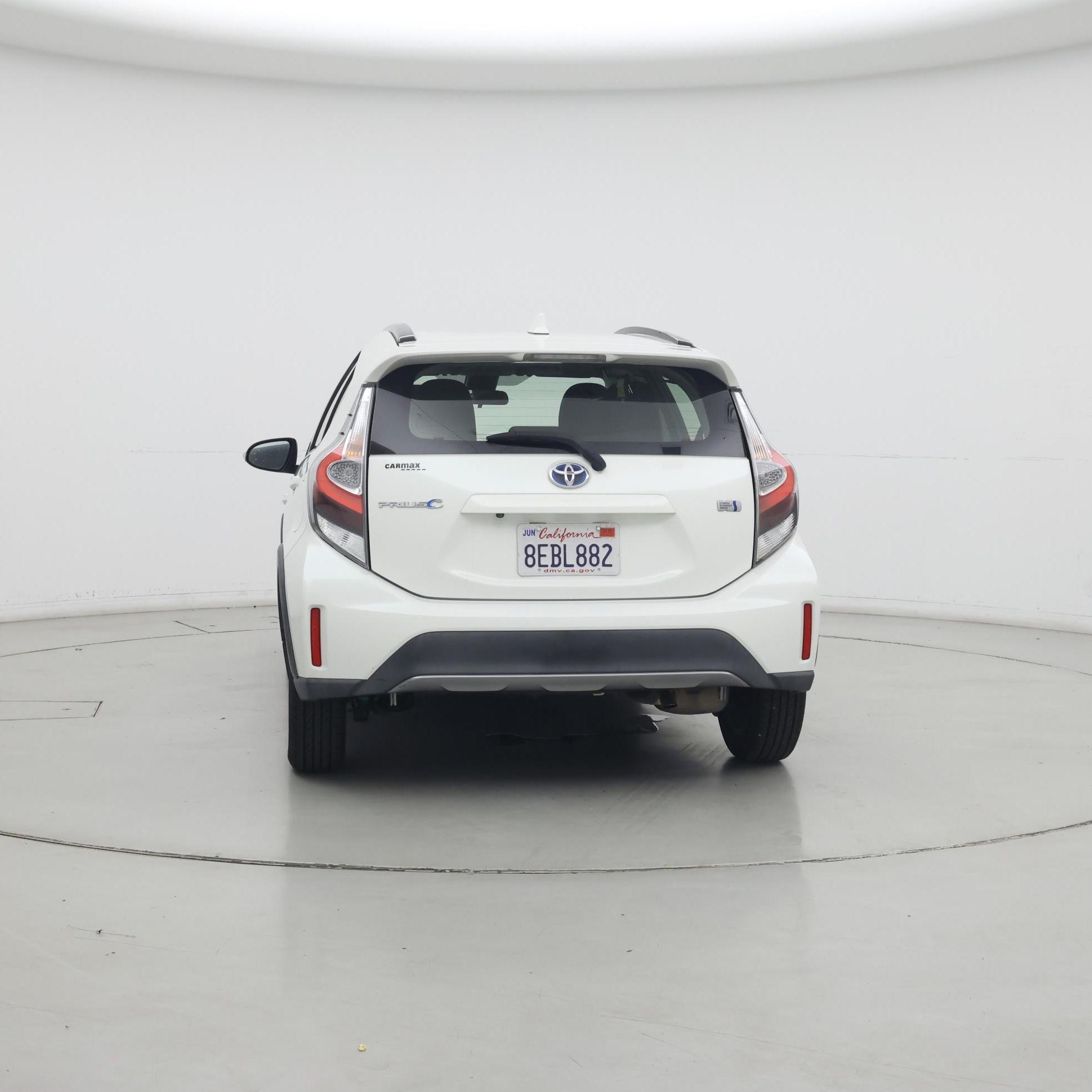 Thumbnail: 2018 Toyota Prius c - 6