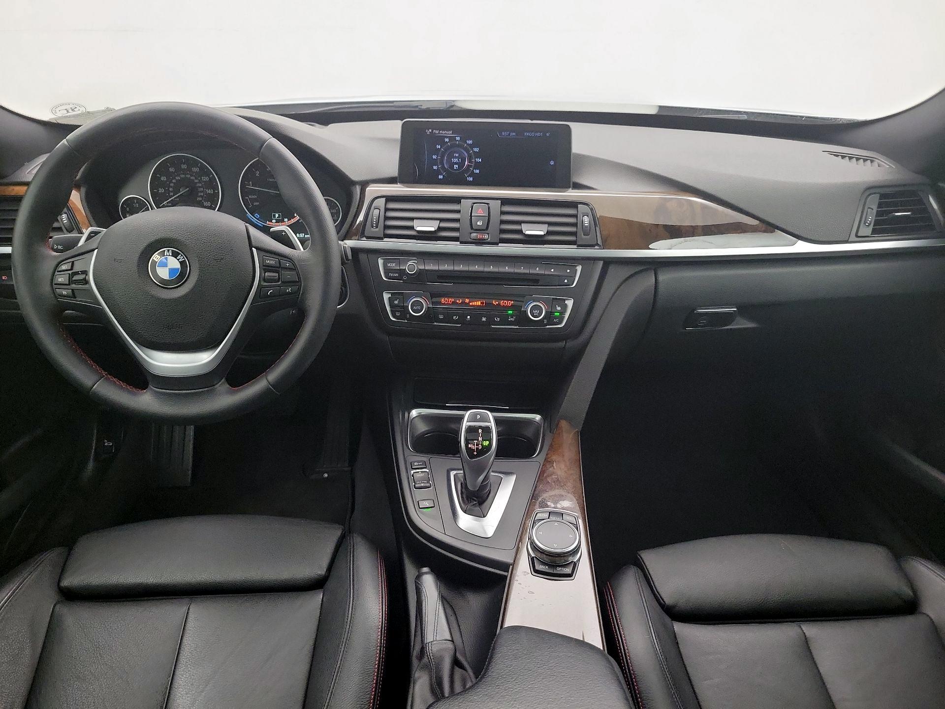 Thumbnail: 2015 BMW 3 Series - 9