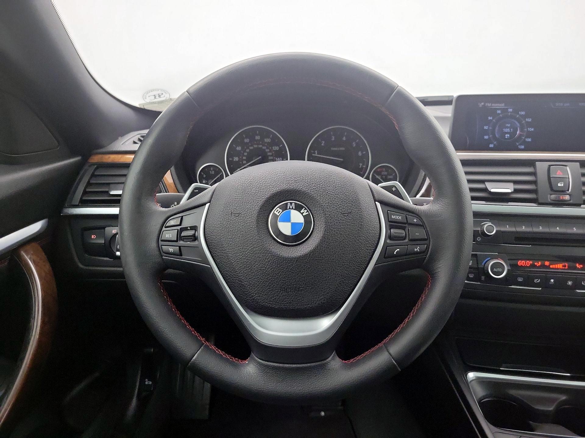 Thumbnail: 2015 BMW 3 Series - 10