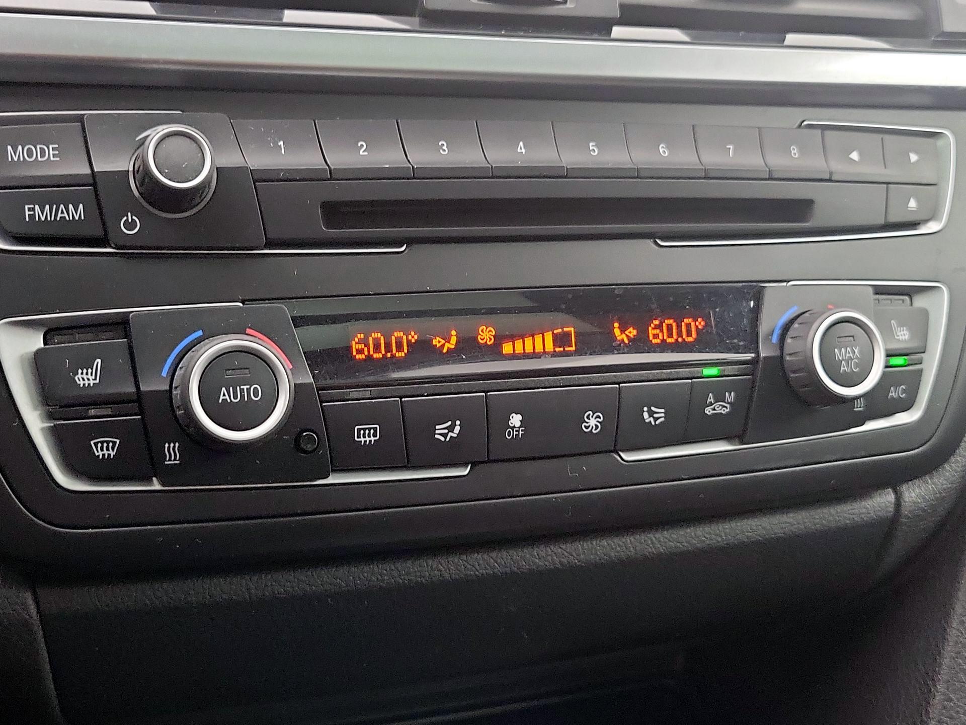 Thumbnail: 2015 BMW 3 Series - 17