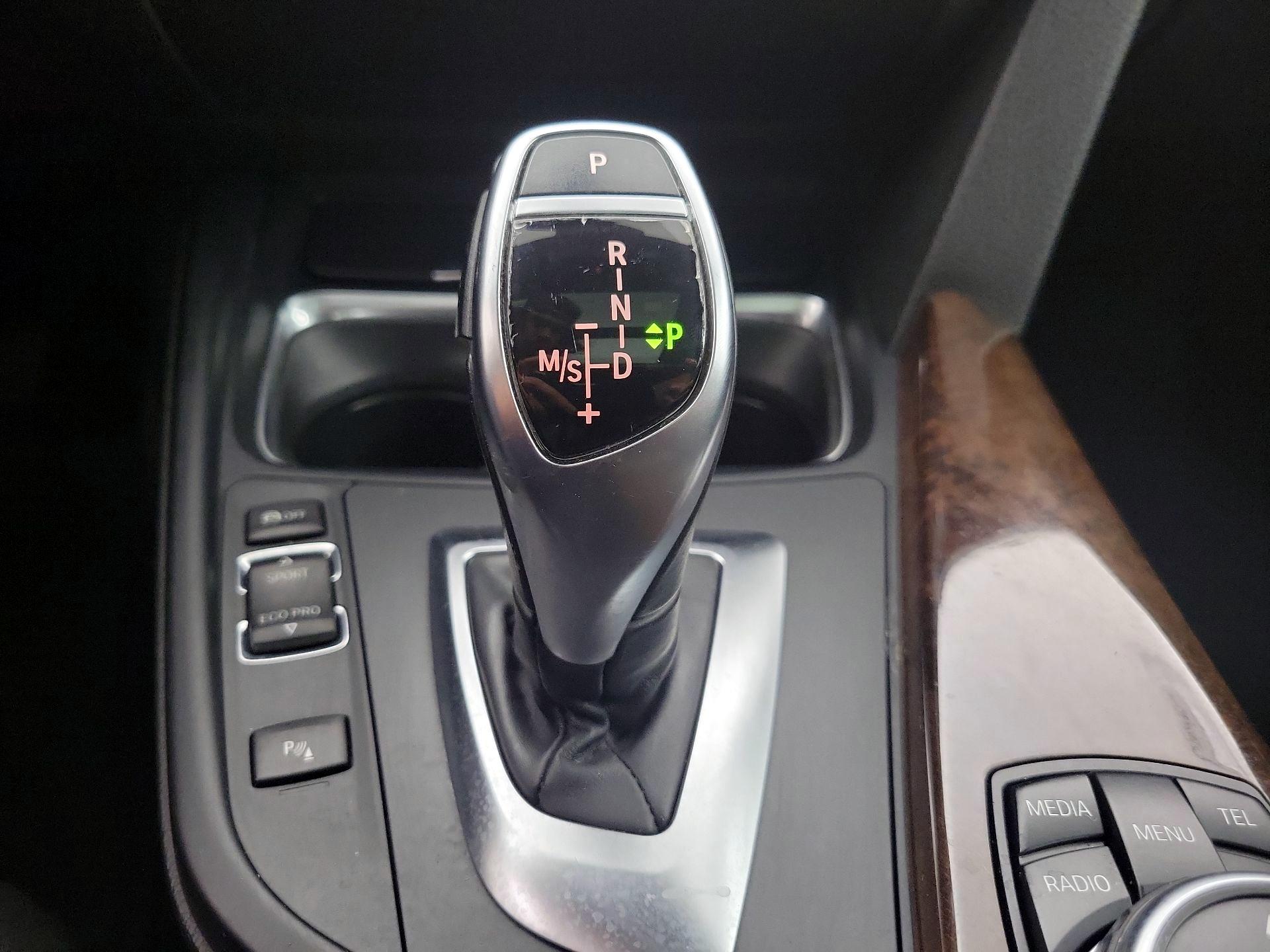 Thumbnail: 2015 BMW 3 Series - 18