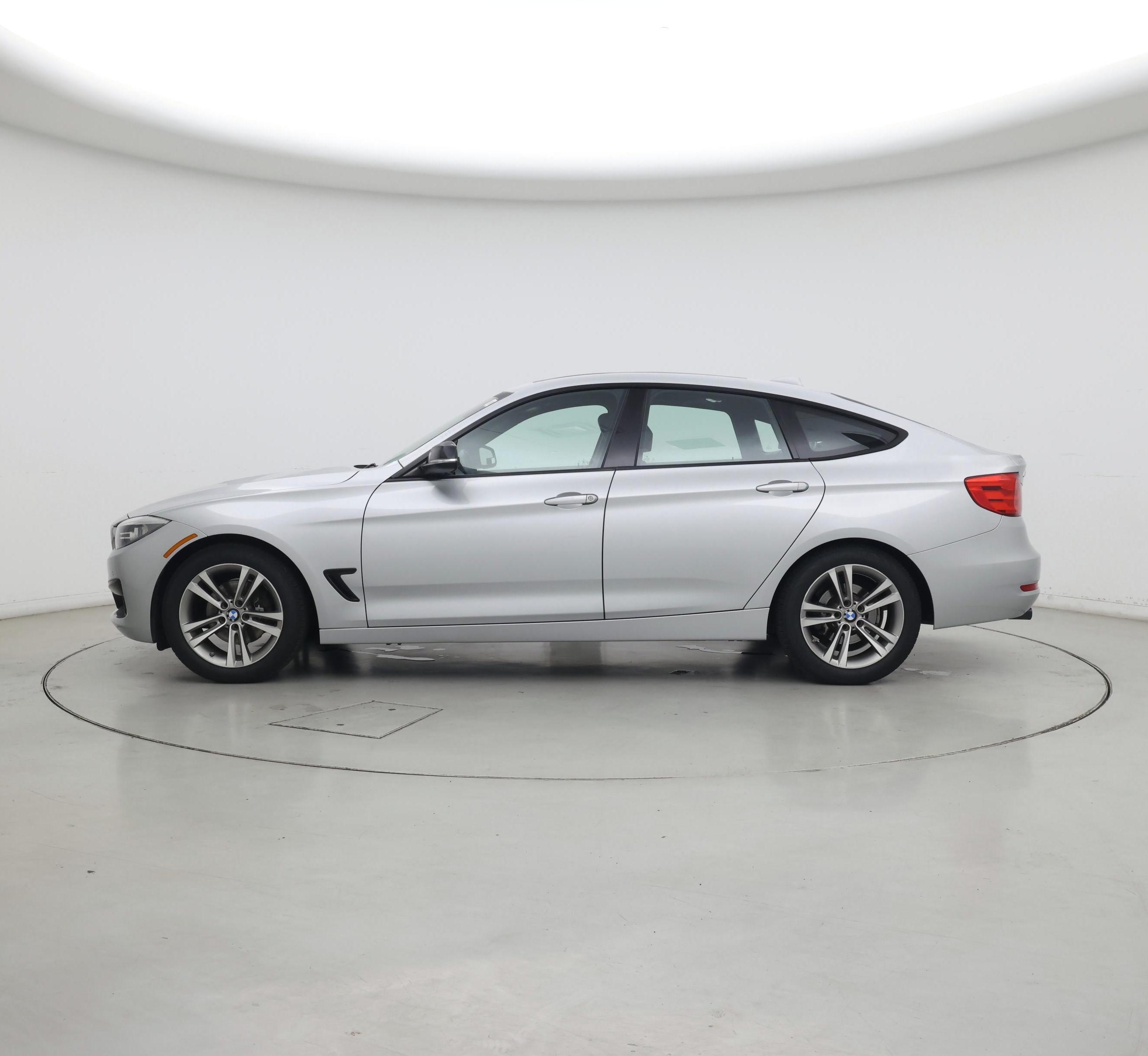 Thumbnail: 2015 BMW 3 Series - 3