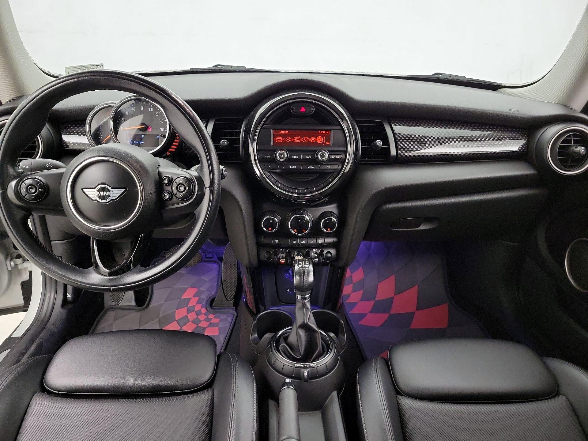 Thumbnail: 2015 MINI Cooper Hardtop - 9