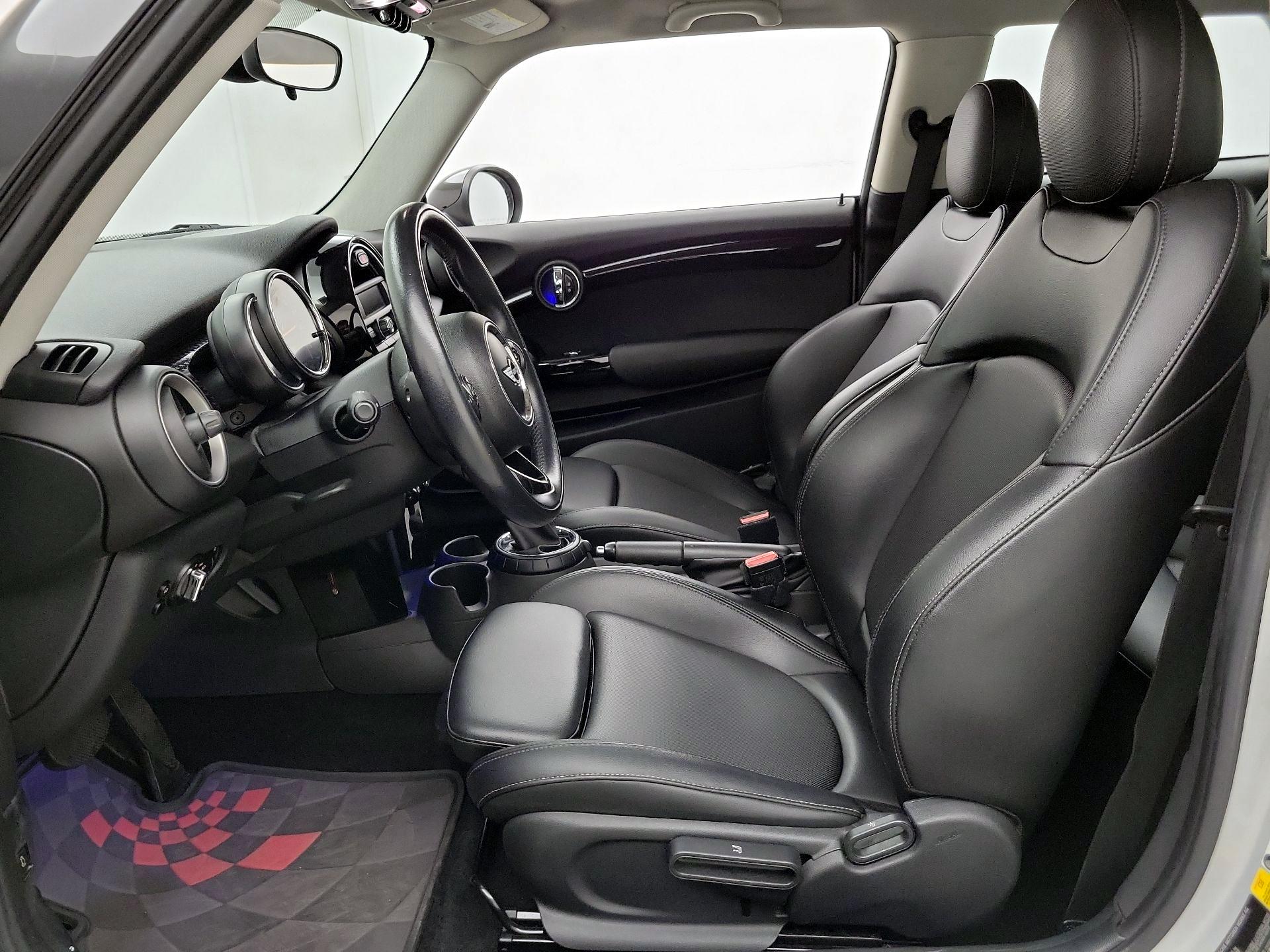 Thumbnail: 2015 MINI Cooper Hardtop - 11