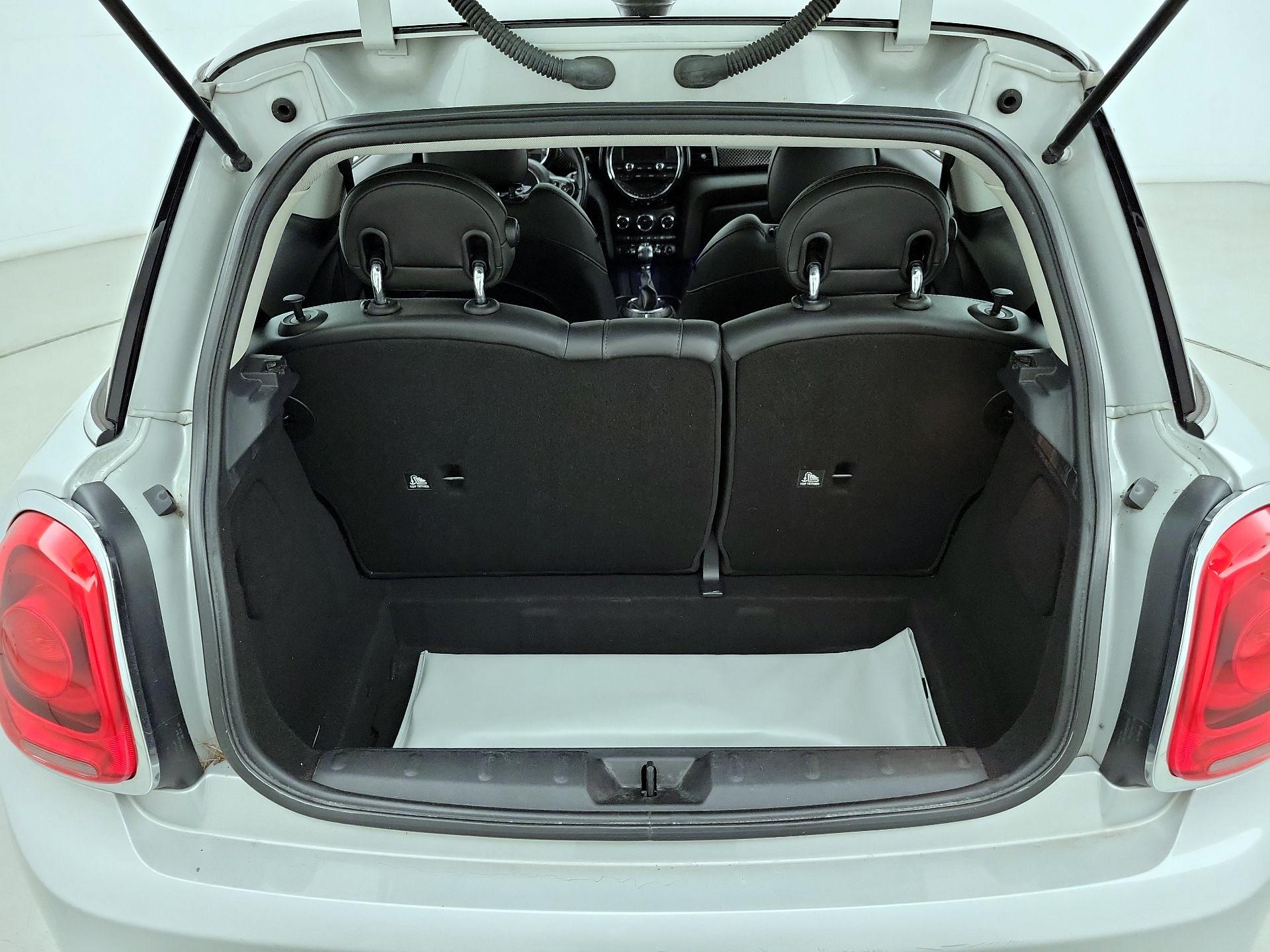 Thumbnail: 2015 MINI Cooper Hardtop - 19