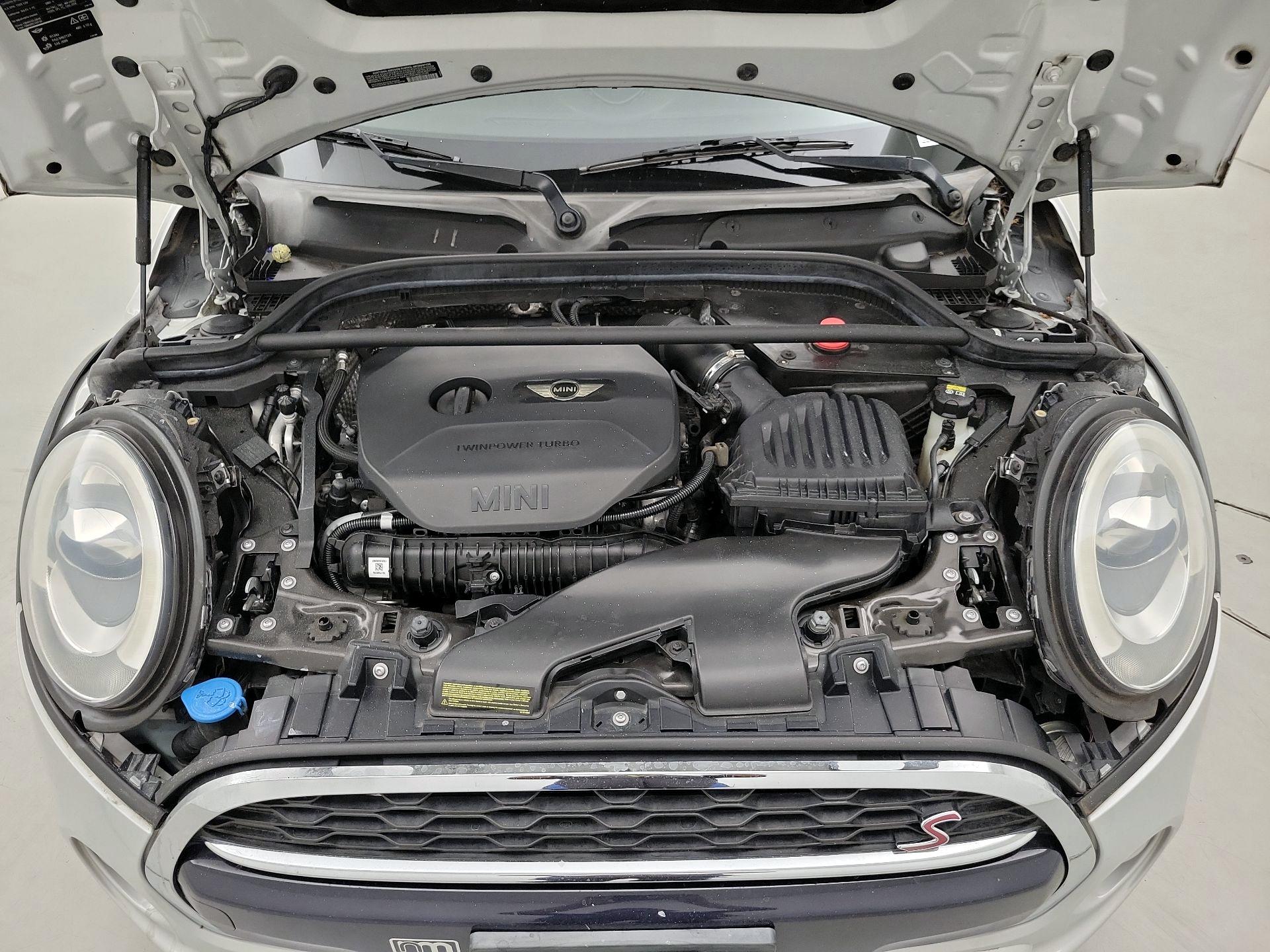 Thumbnail: 2015 MINI Cooper Hardtop - 20