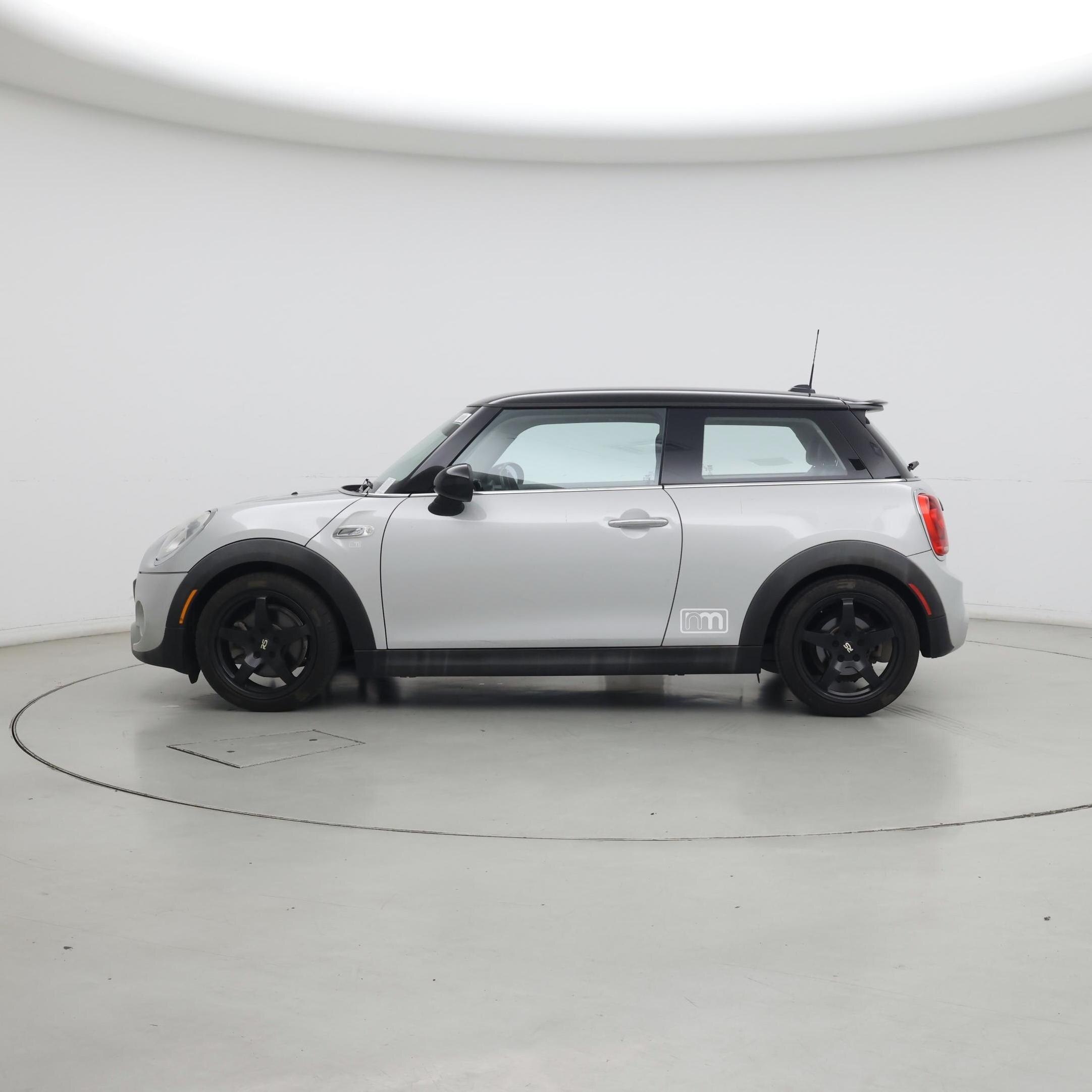 Thumbnail: 2015 MINI Cooper Hardtop - 3