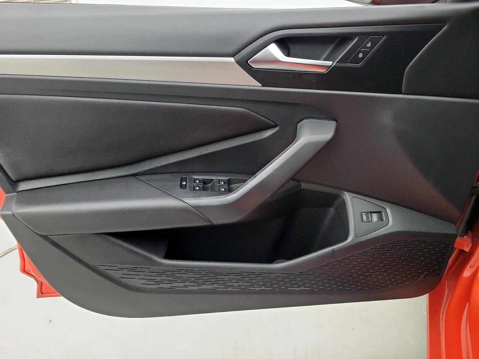 Thumbnail: 2019 Volkswagen Jetta - 12