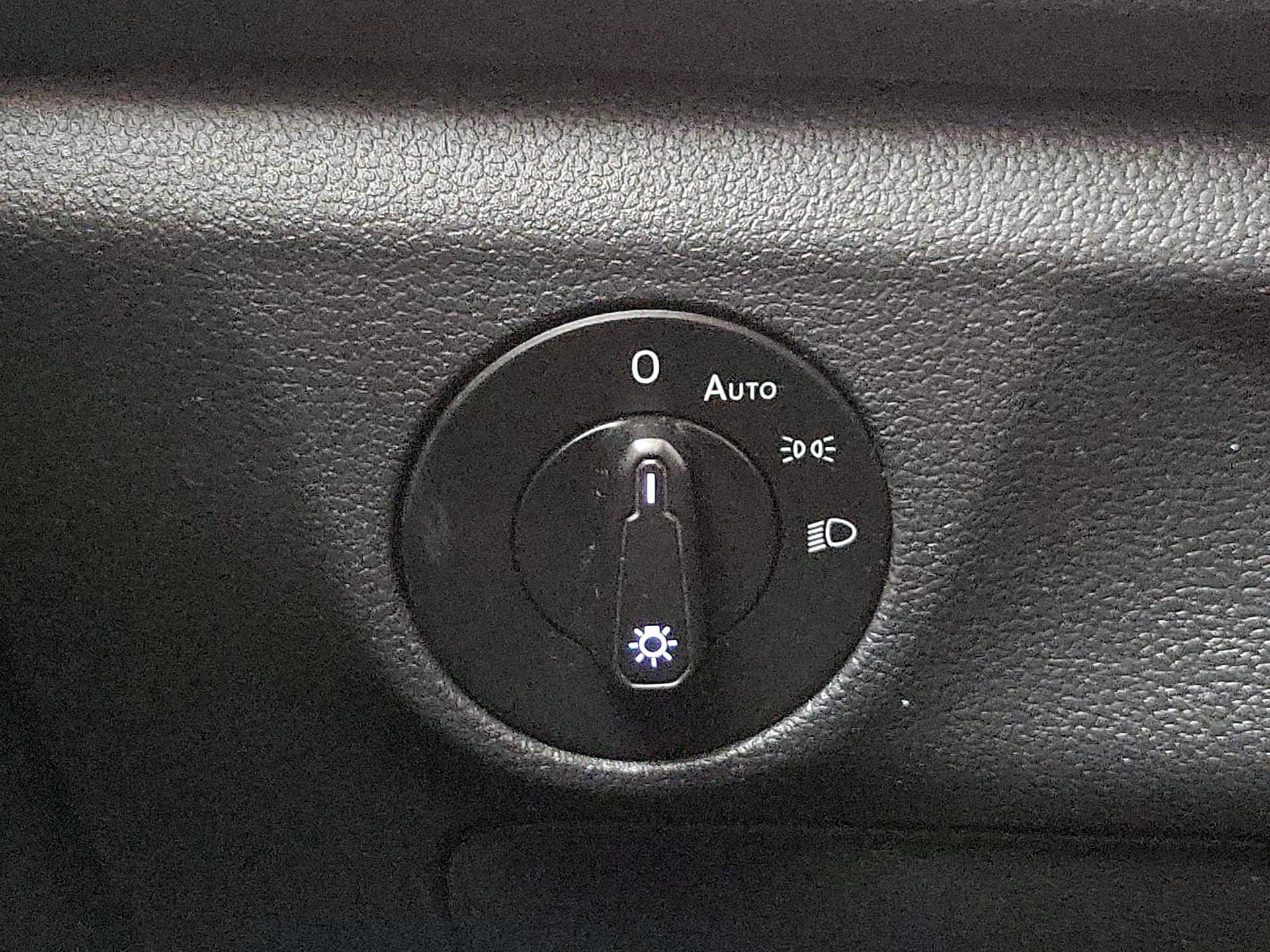 Thumbnail: 2019 Volkswagen Jetta - 13