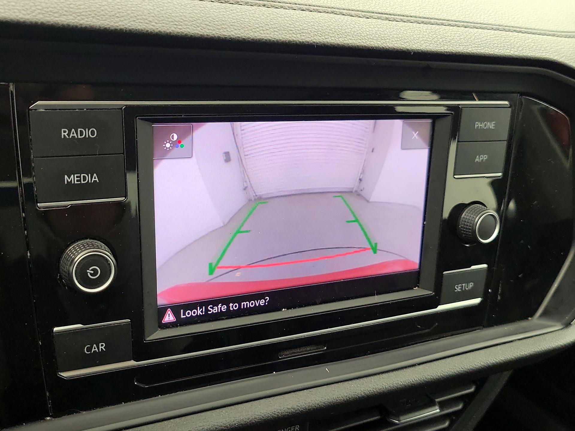 Thumbnail: 2019 Volkswagen Jetta - 14