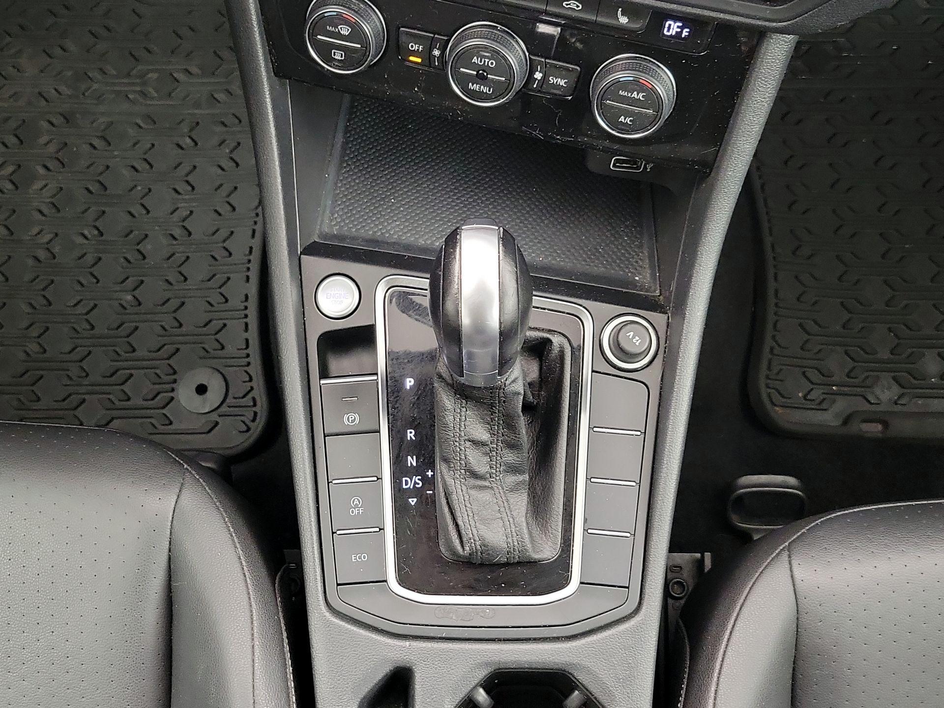 Thumbnail: 2019 Volkswagen Jetta - 17