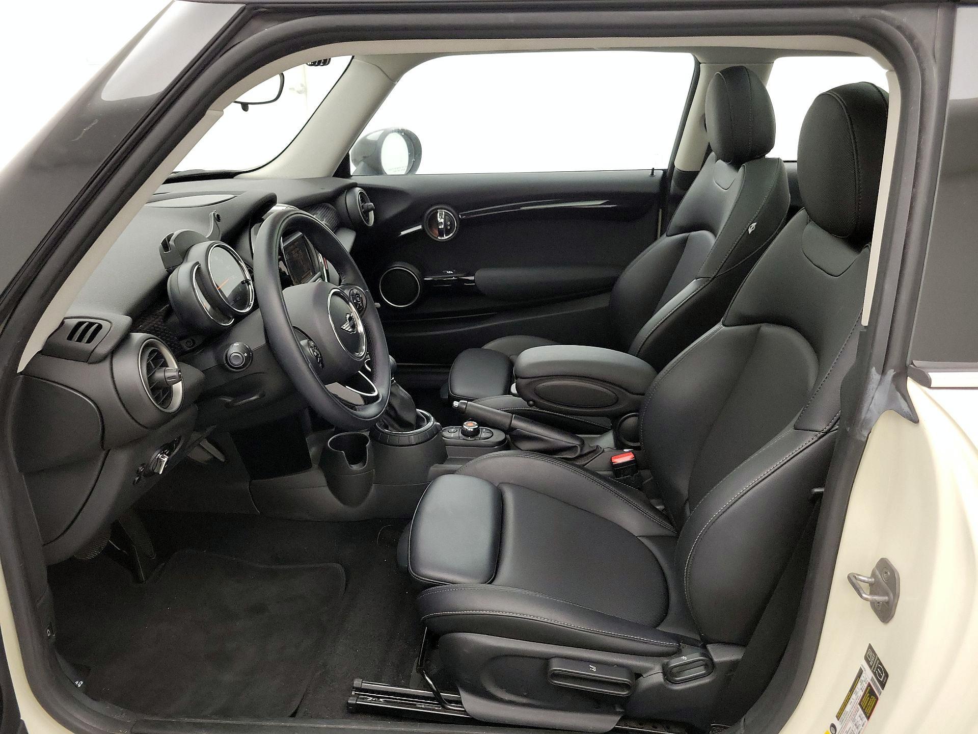 Thumbnail: 2015 MINI Cooper Hardtop - 11