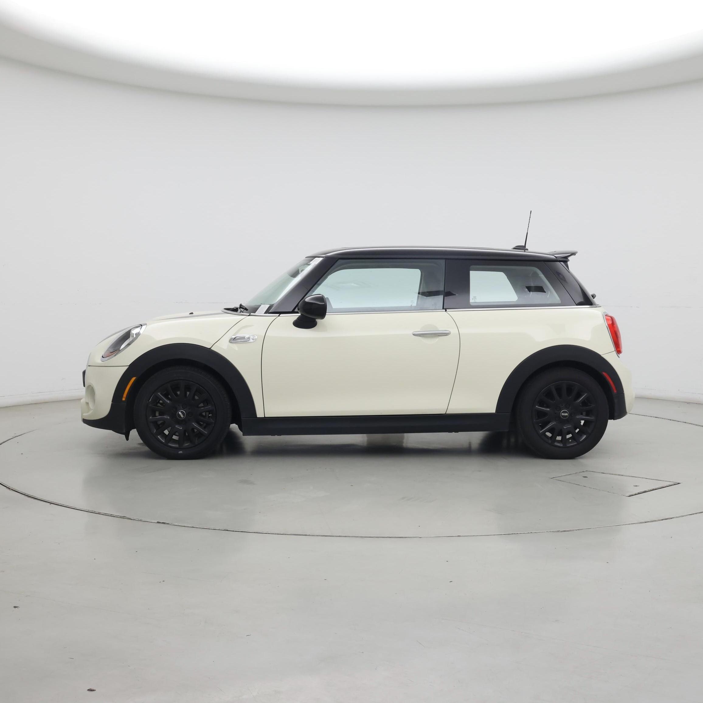 Thumbnail: 2015 MINI Cooper Hardtop - 3