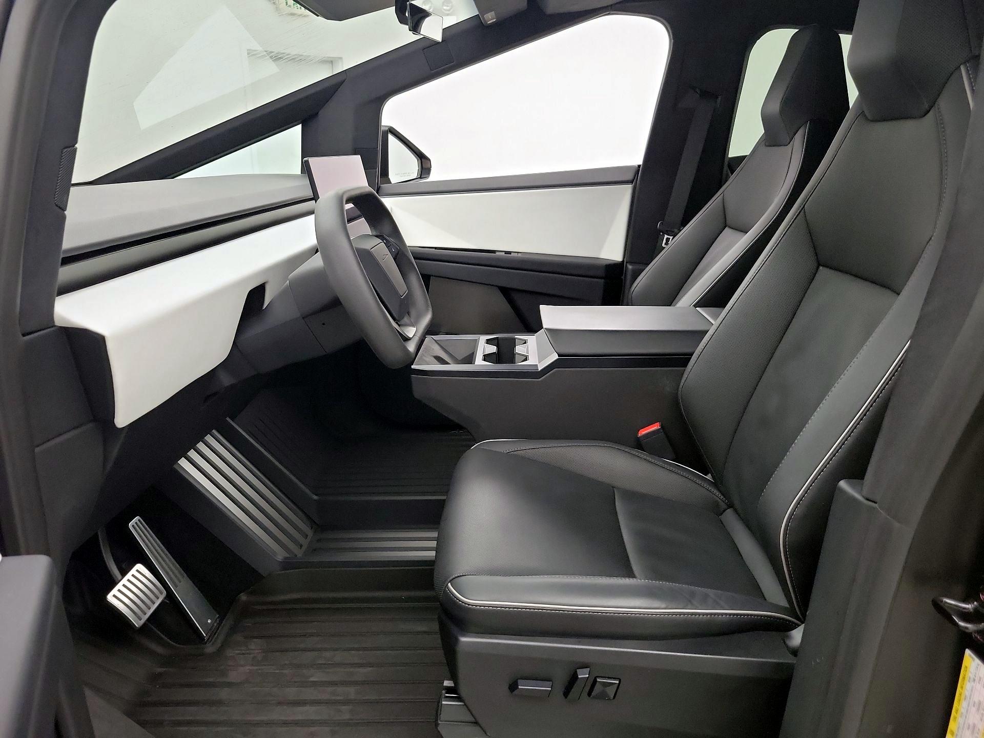 Thumbnail: 2024 Tesla Cybertruck - 11